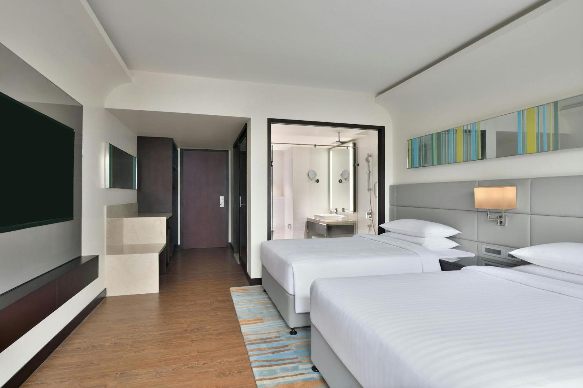 Guest room 2 Twin Hill view on food soft beverages