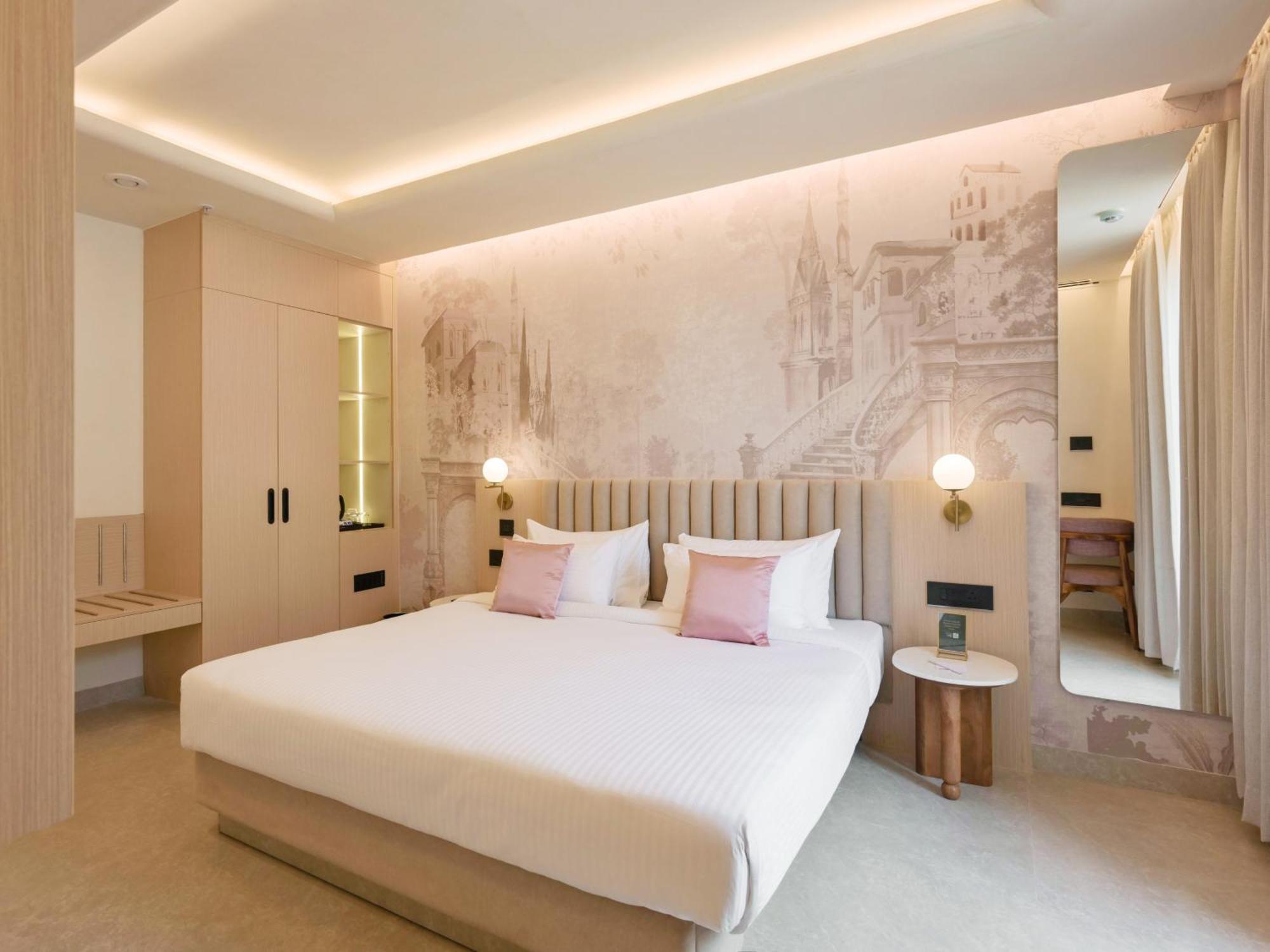 Double Room,1645960835:JPEG