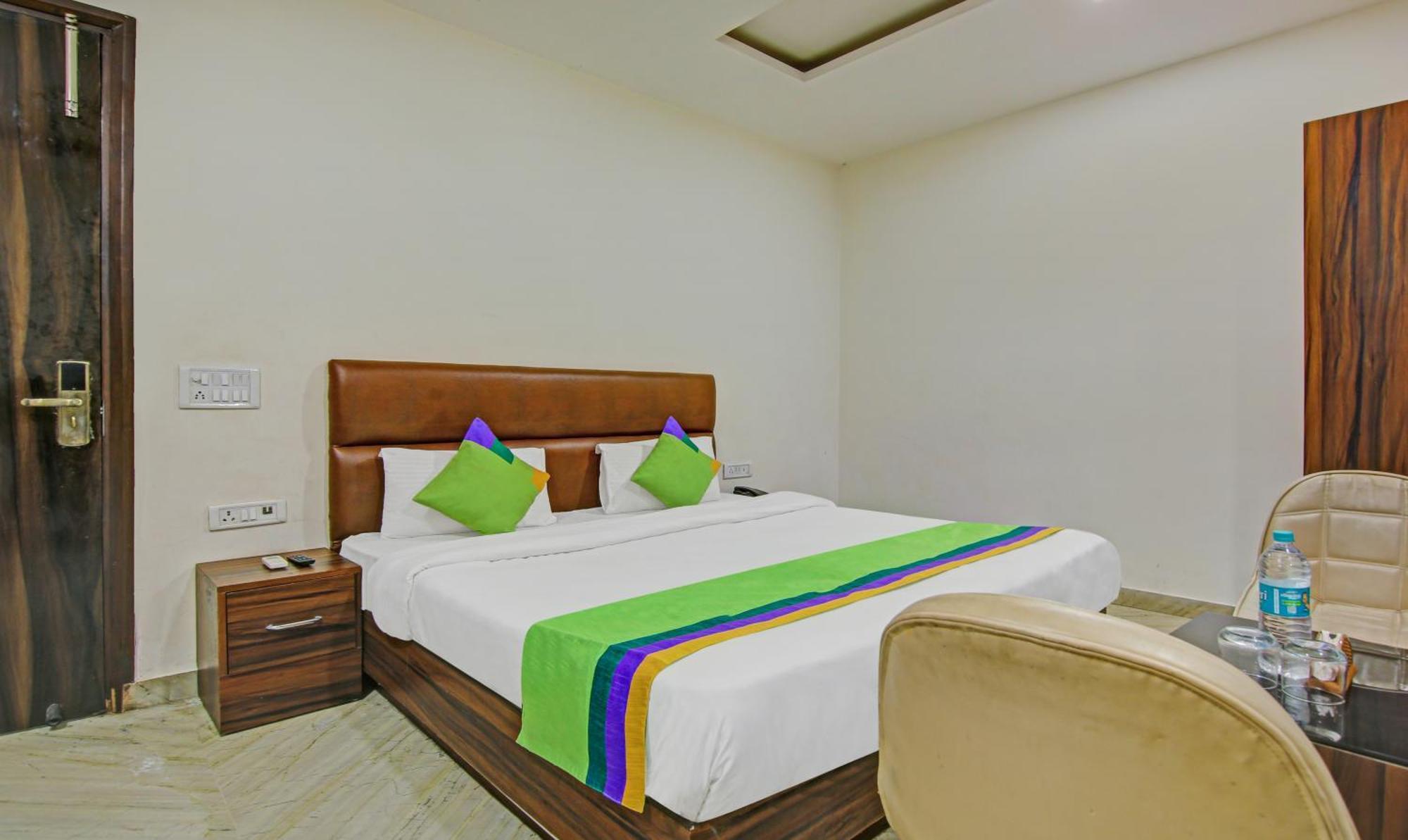 Standard Room,1646409825:JPEG