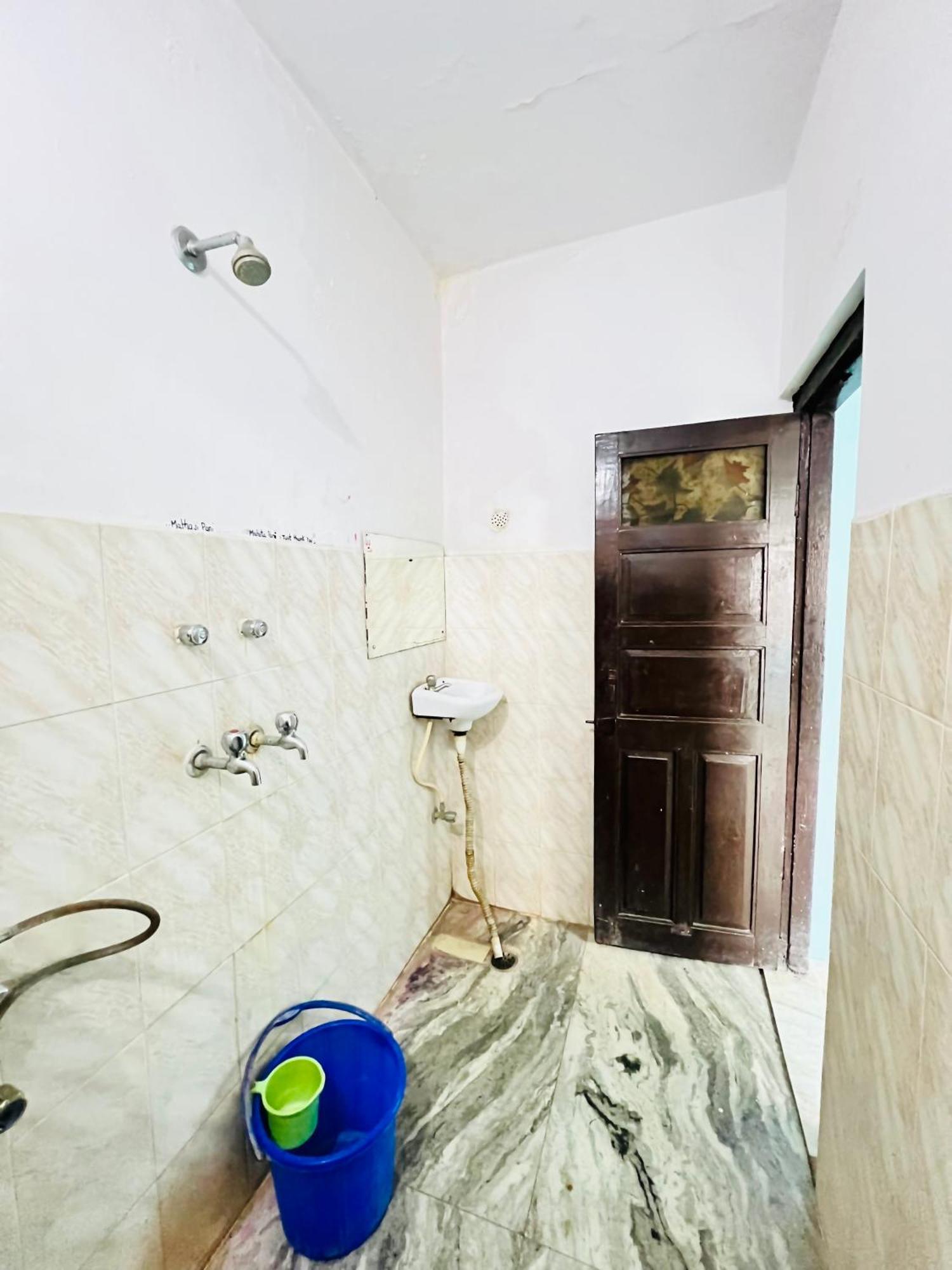 Deluxe Double Room - A/C,1647729104:JPEG