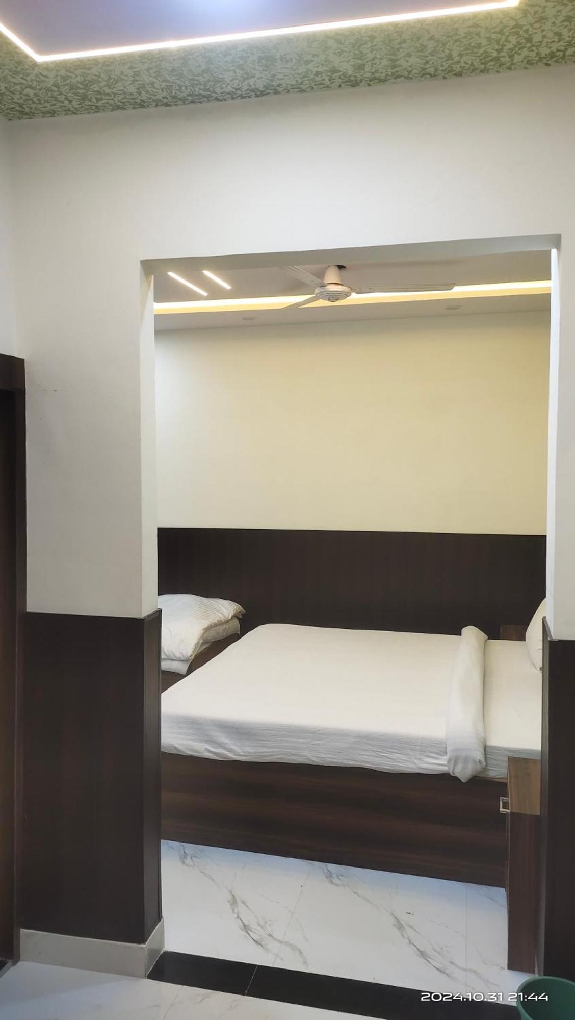 Comfort Triple Room with Shower