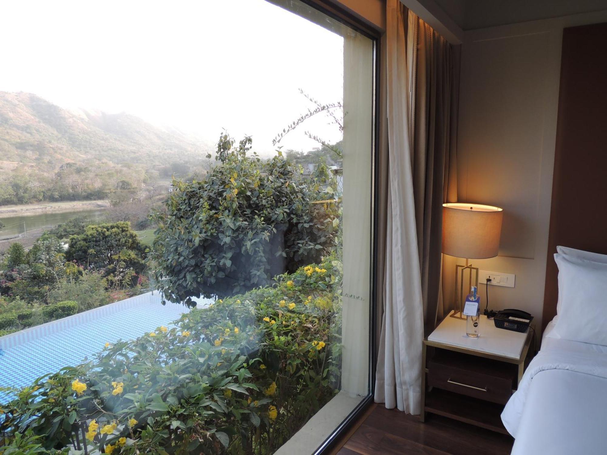 Standard King Room with Pool View | 15% Off Spa + Happy Hours 1+1 | Early Check-in/Late Check-out (Subject to Availability)