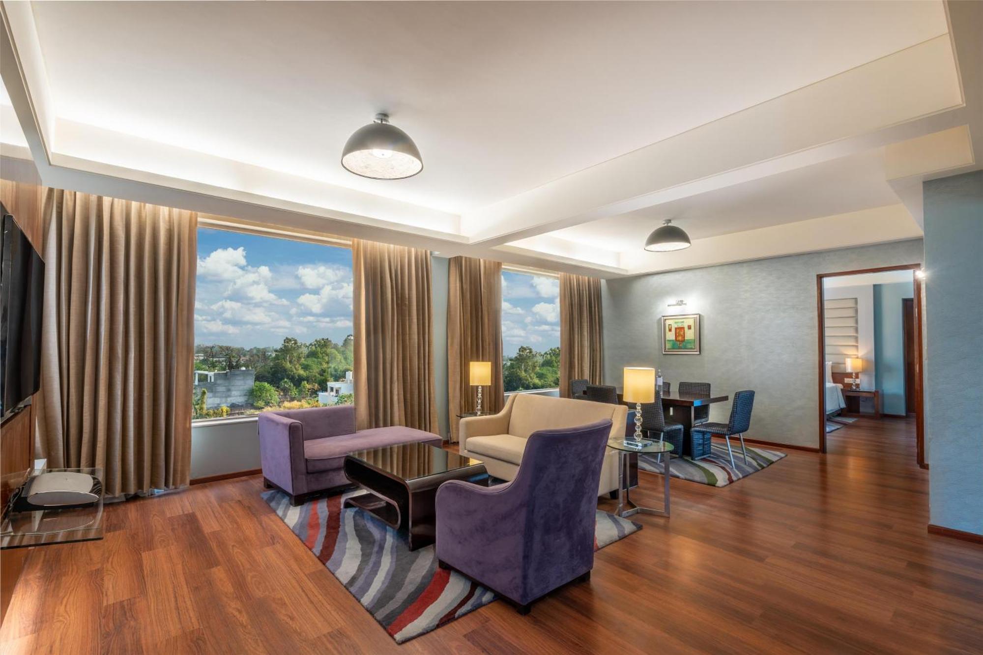 Metropolis Executive Suite