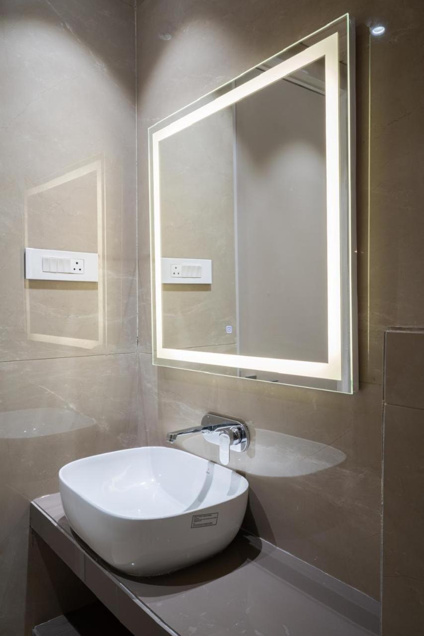 King Room,1673683262:JPEG