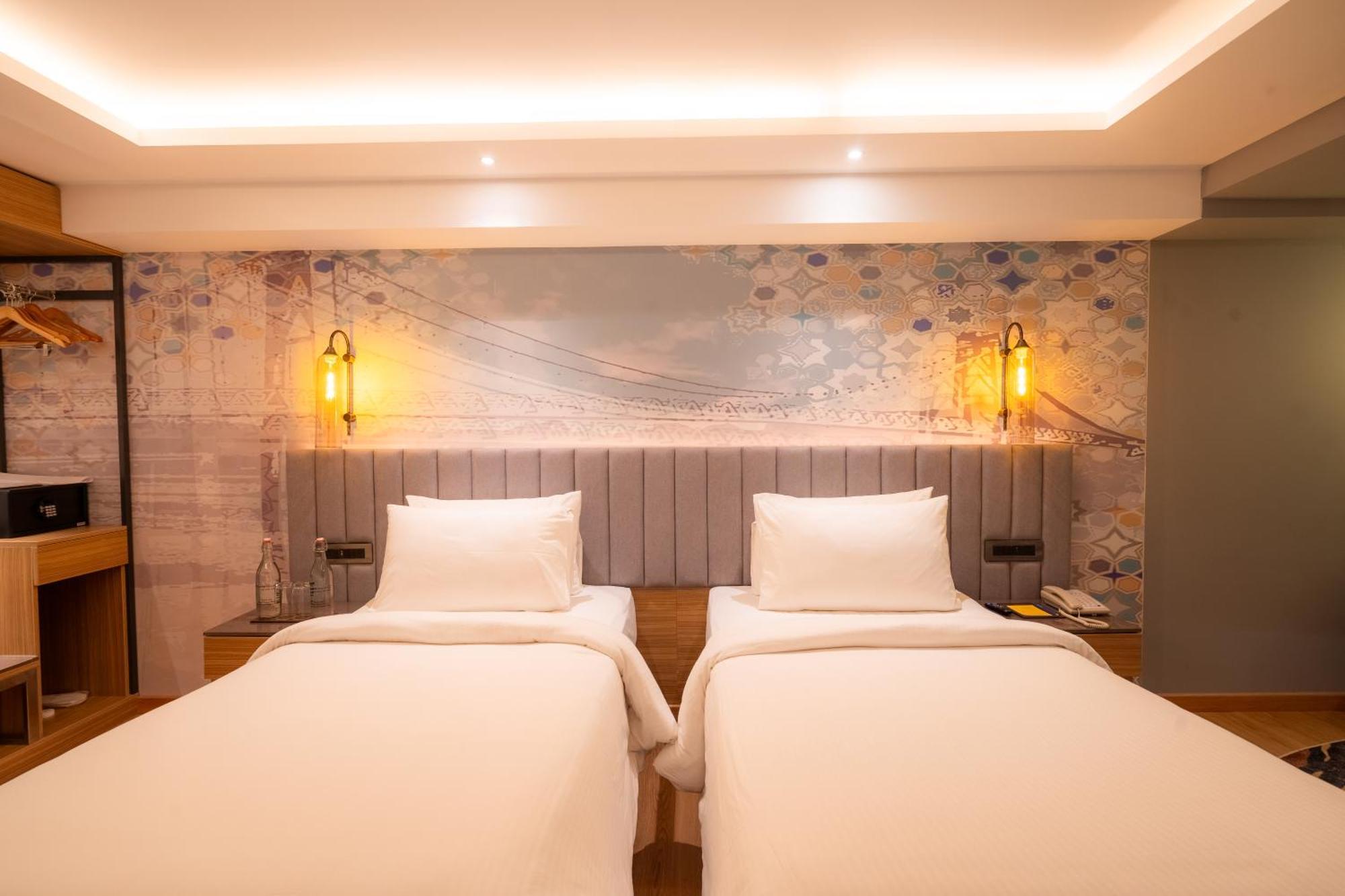 Deluxe Room 2 Single Beds