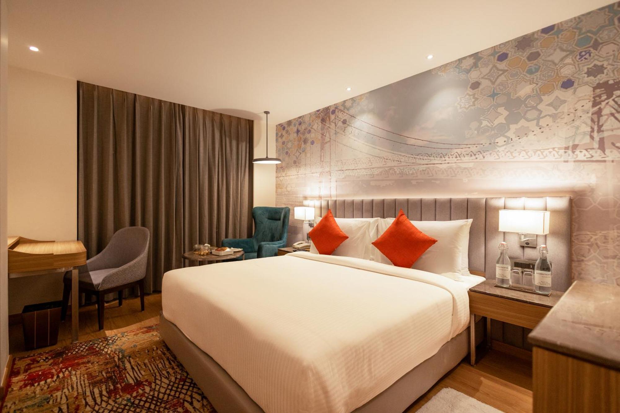 Superior room 1 Double Bed on One-way Airport Transfer