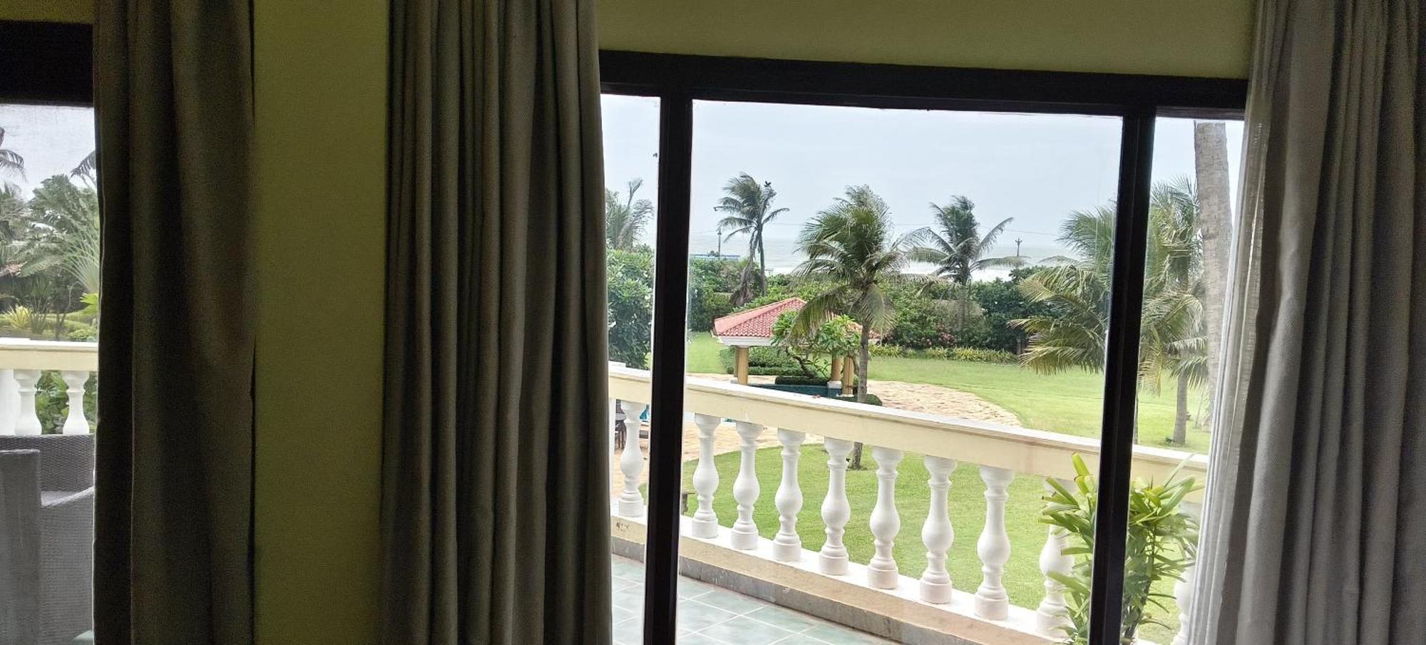 Deluxe Suite Sea View on Spa & Laundry service