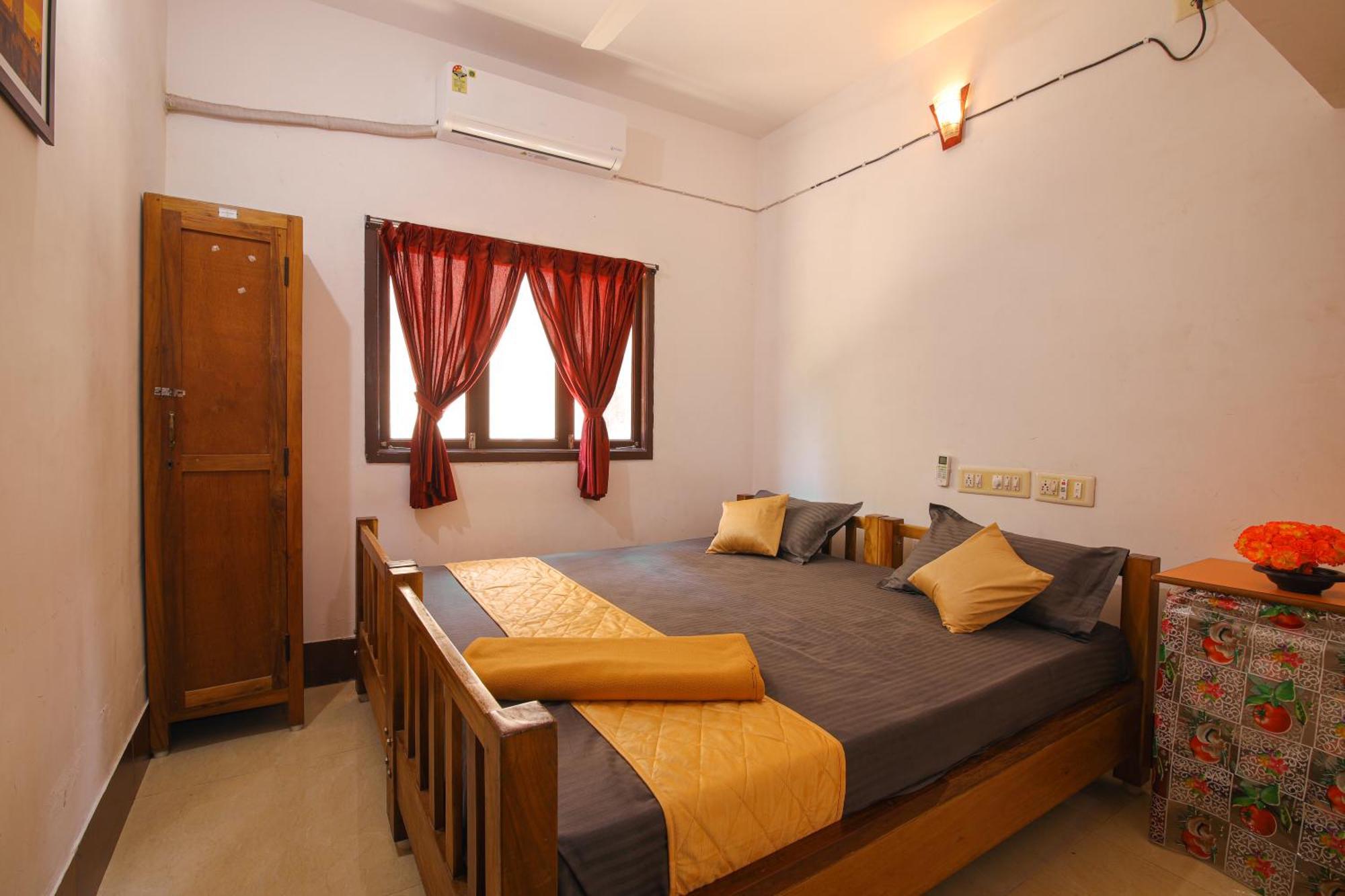 Deluxe King Suite