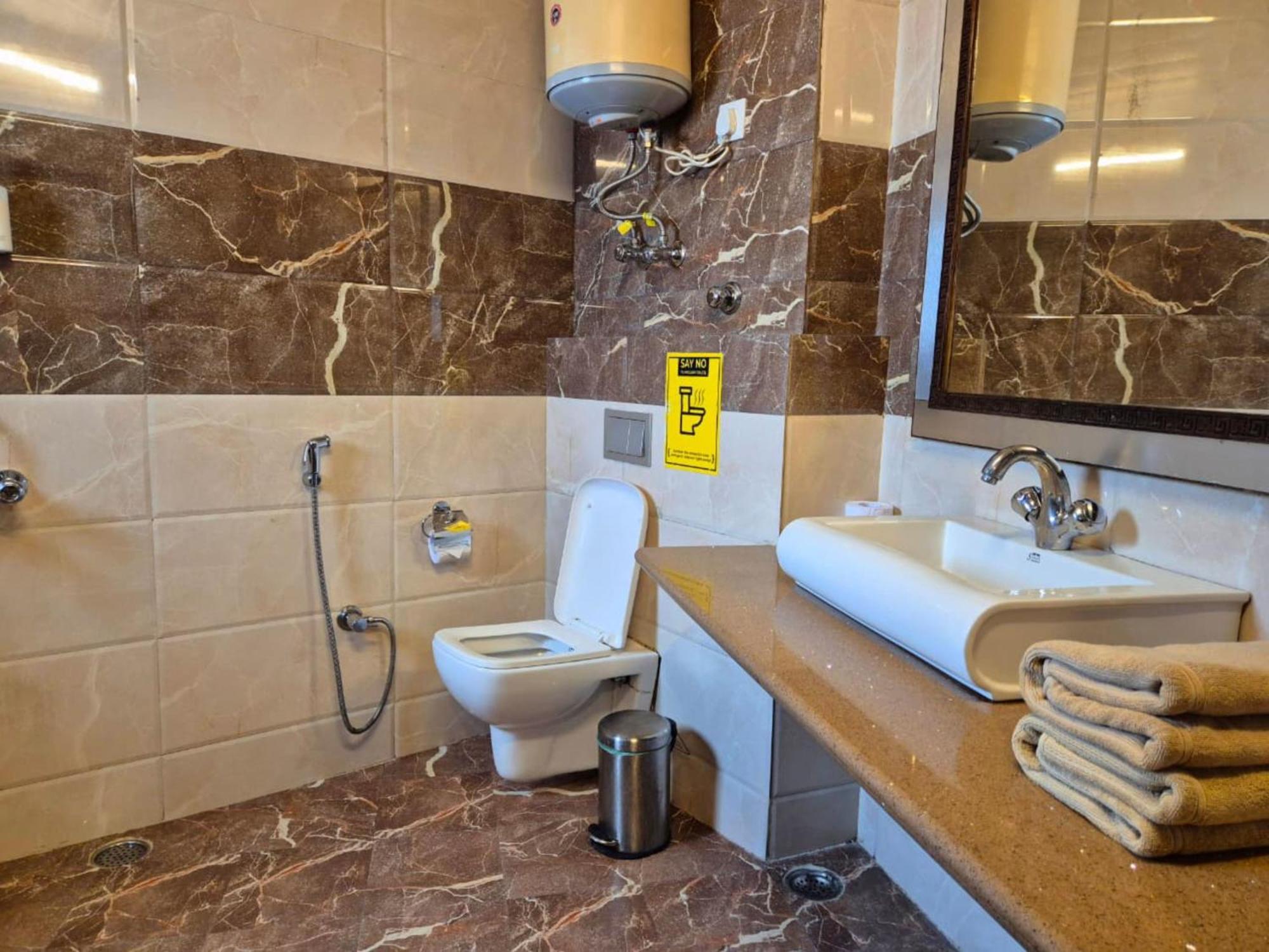 Deluxe Triple Room Valley View