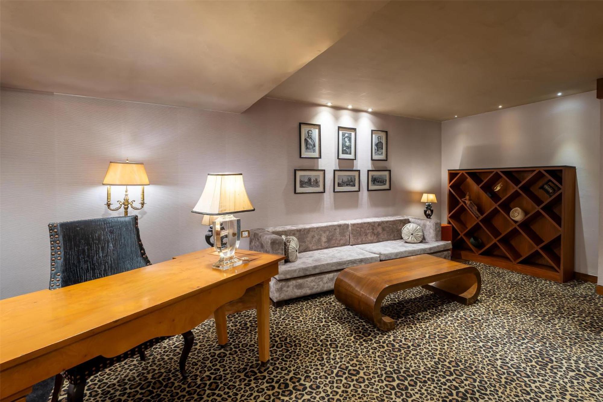 Executive Suite