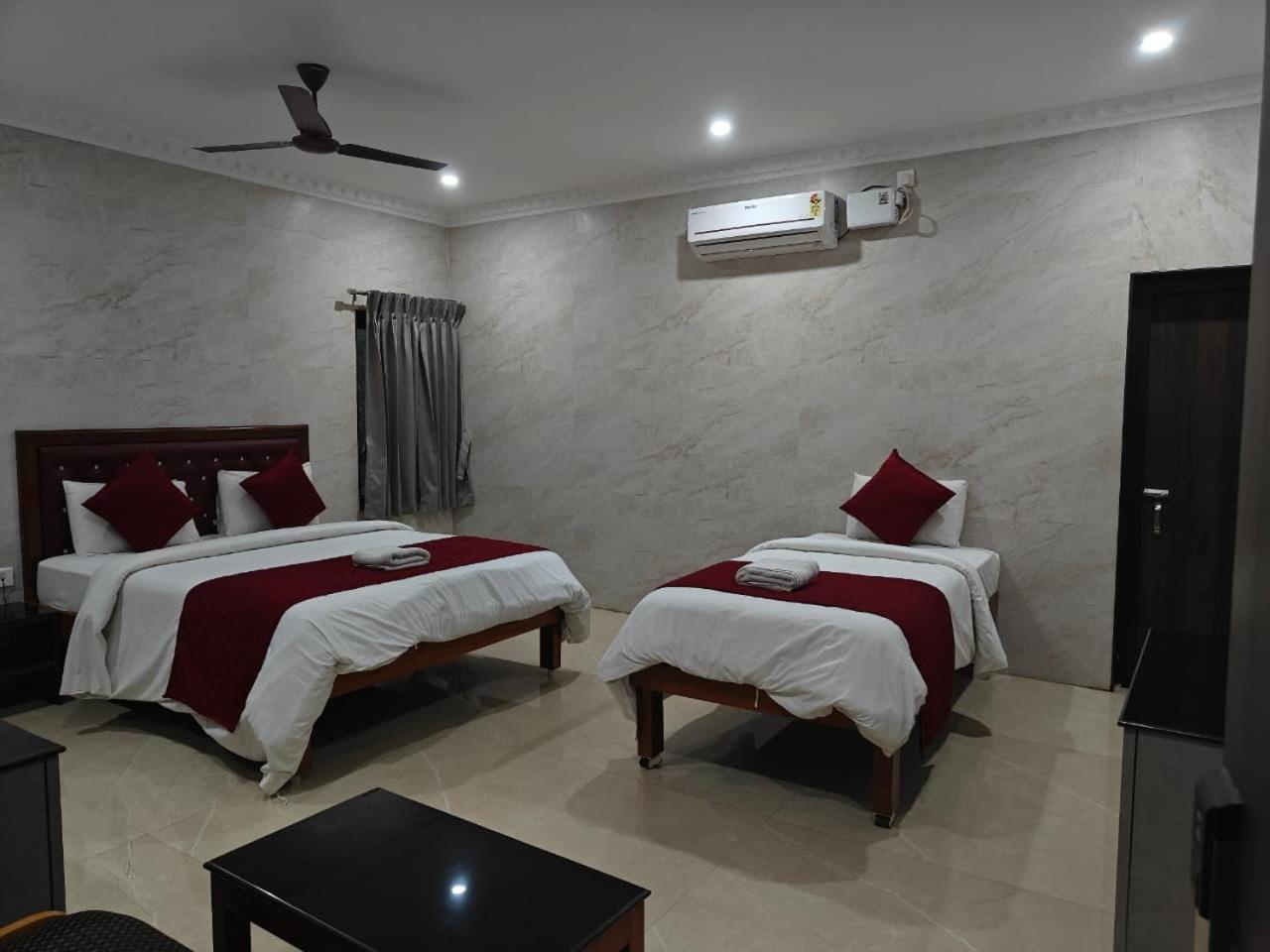 Deluxe Triple Room