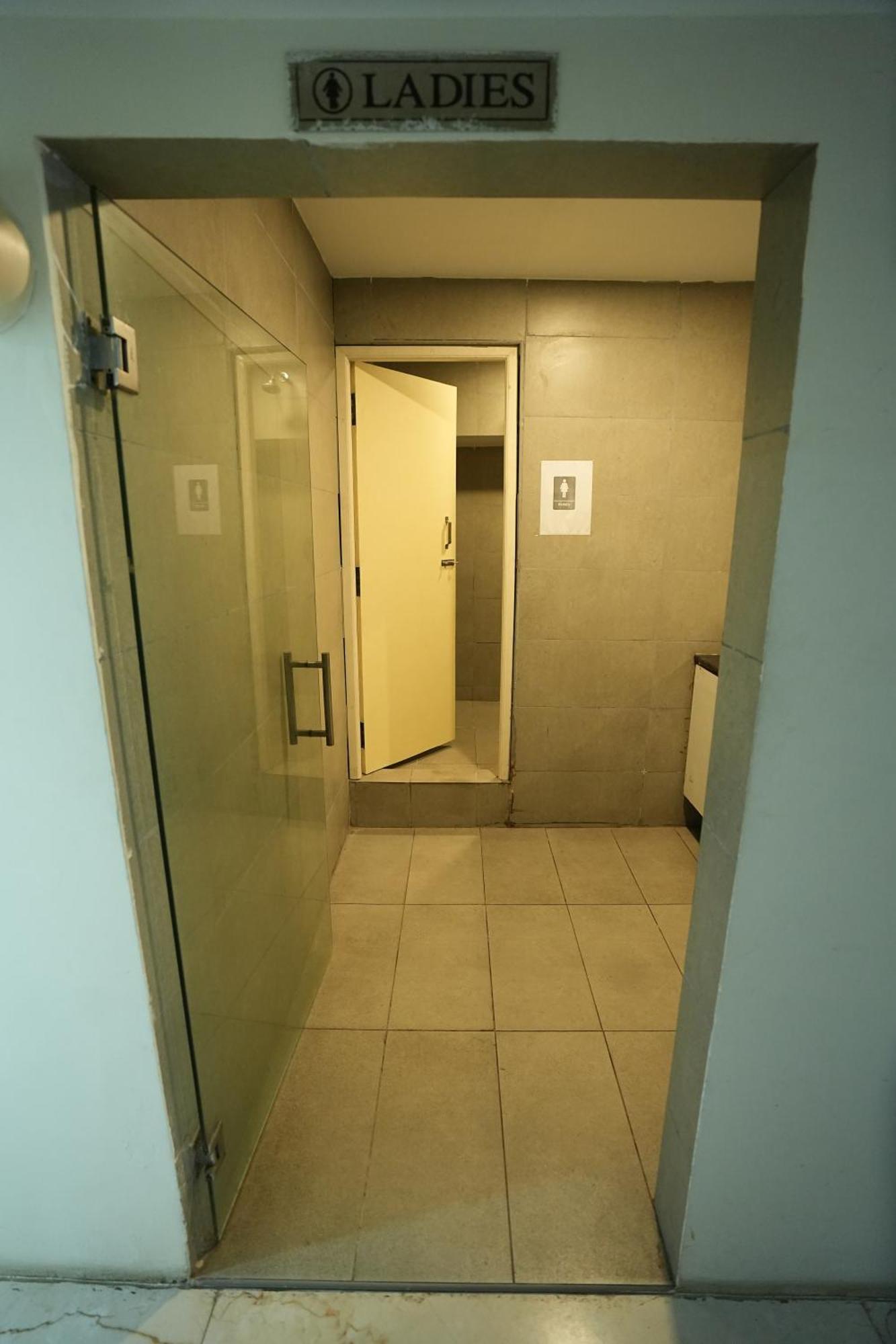Single Room Shared Shower Toilet