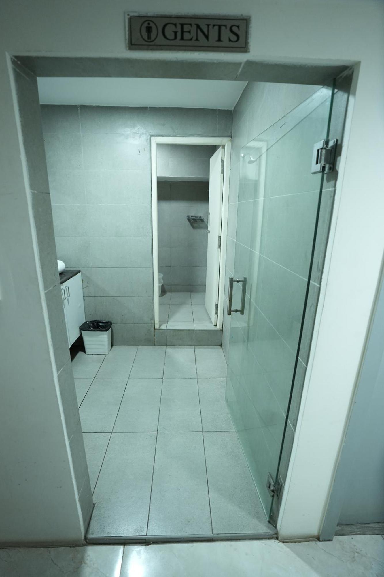 Single Room Shared Shower Toilet