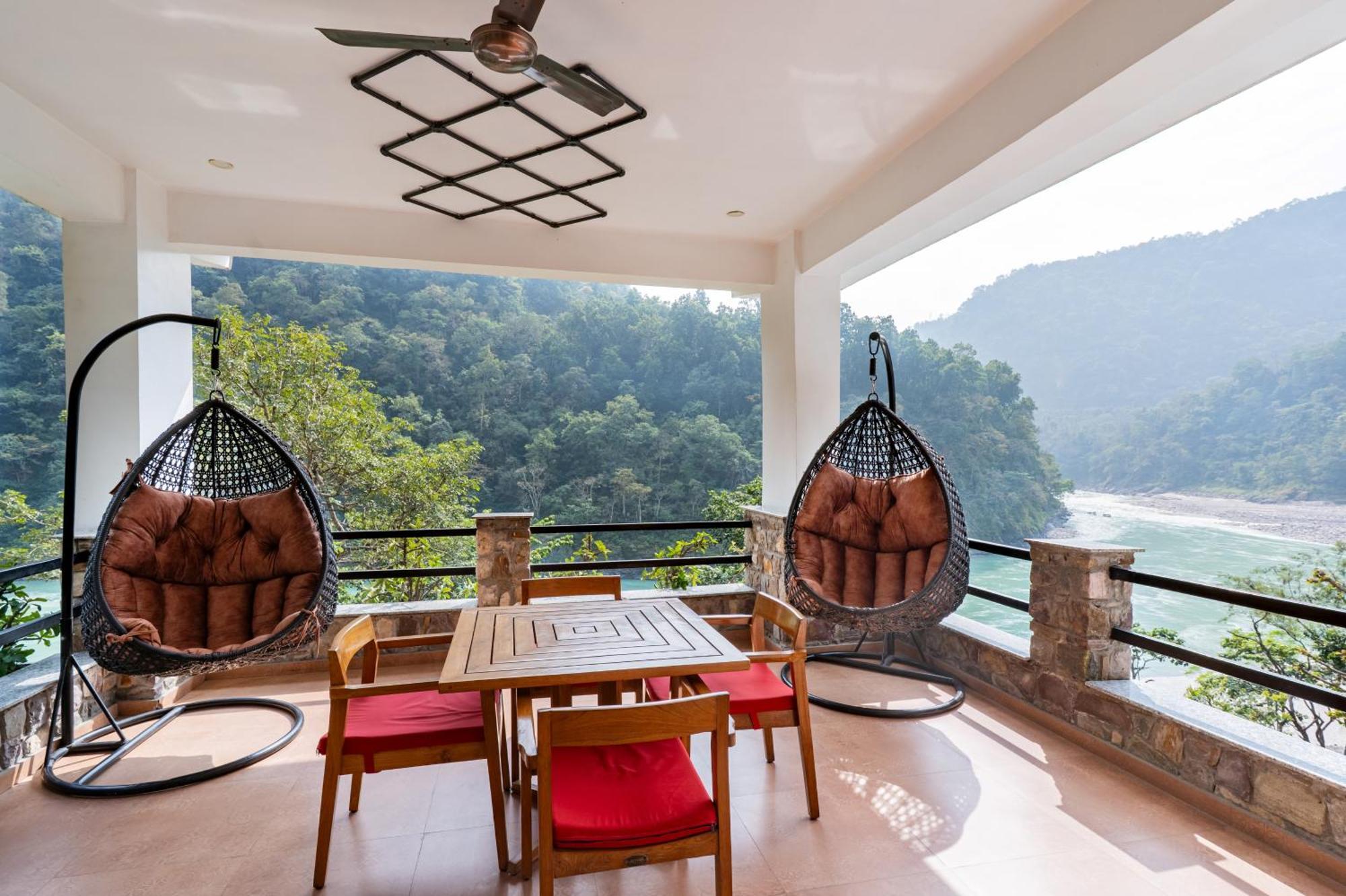 Suite Room Terrace & Ganges View