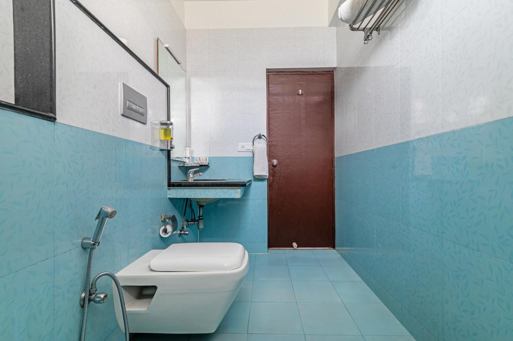 Classic room with Balcony,1739433430:JPEG