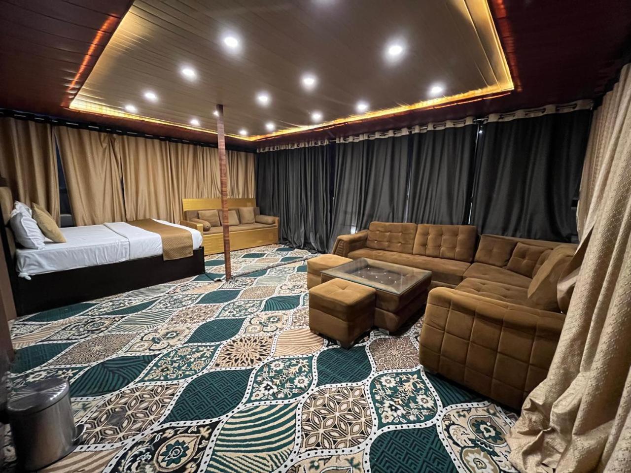 Deluxe Family Suite,1743644353:JPEG