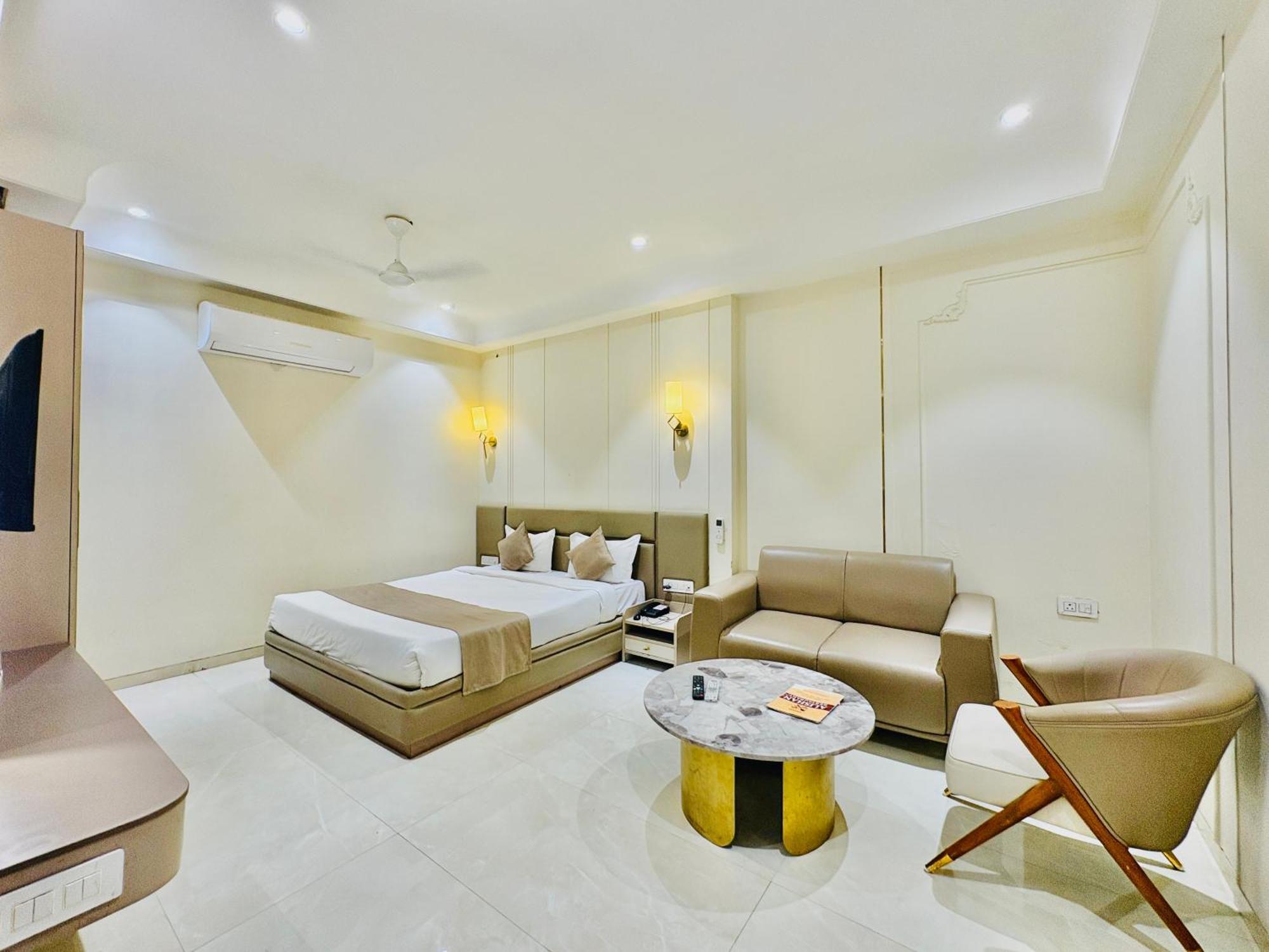 Superior Double Room,1747584763:JPEG