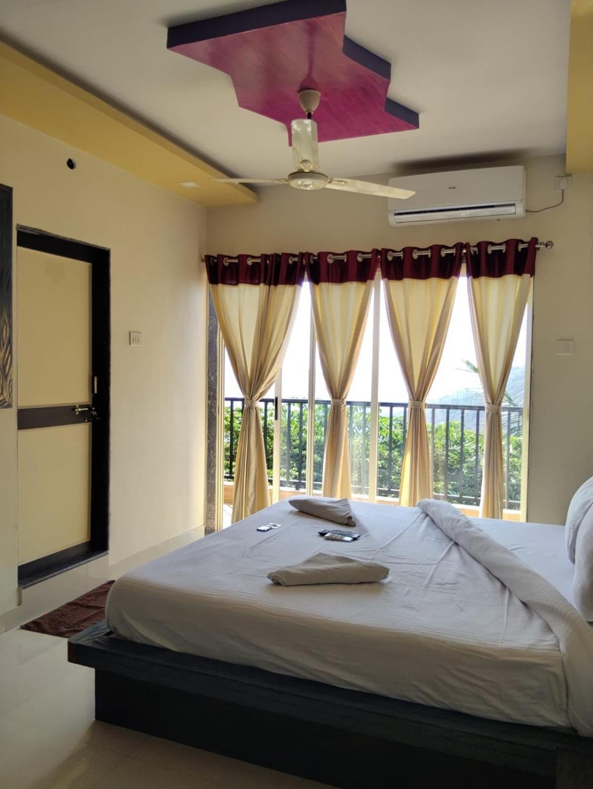 King Room Mountain View