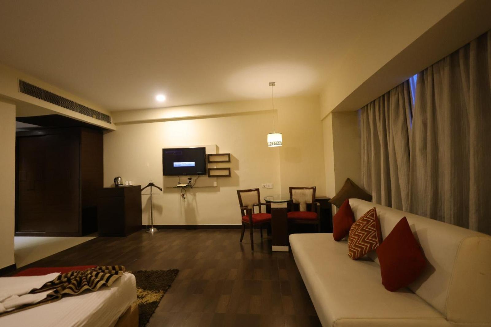 Superior King Room
