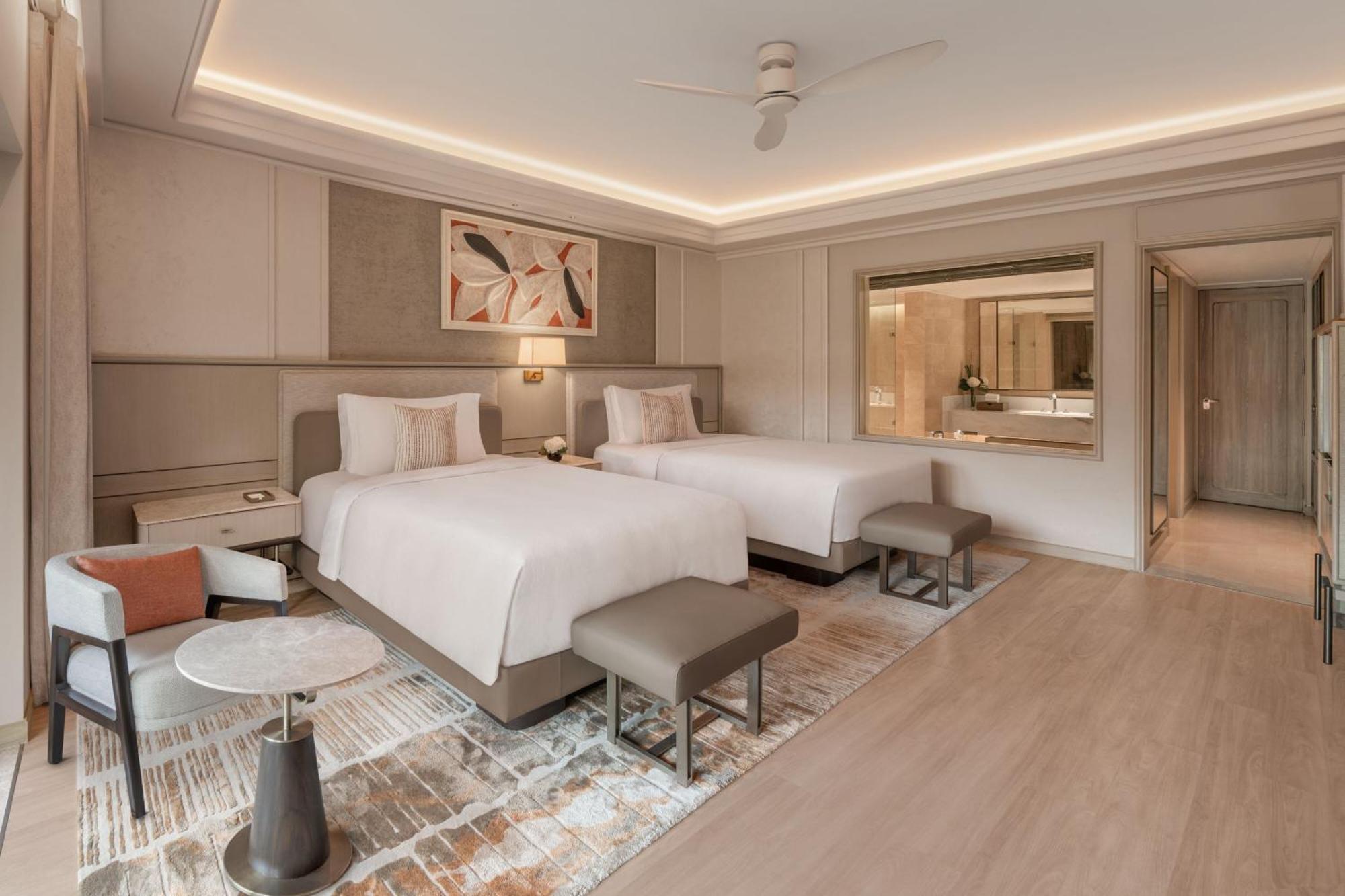 Lagoon Grand Deluxe 2 Twin or Single Beds Lagoon View