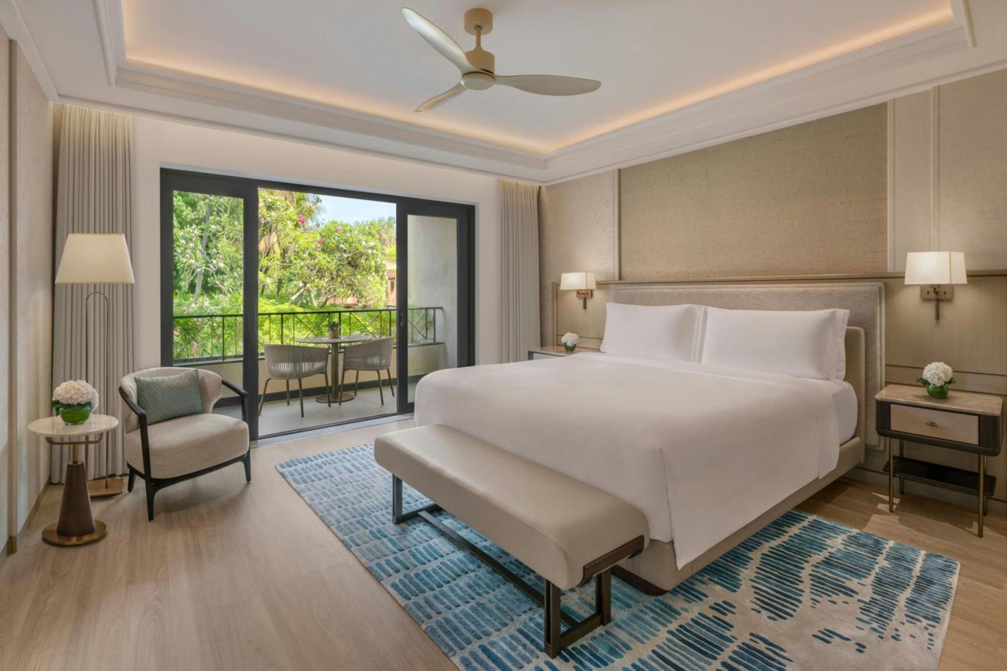 Caroline Astor Suite Lagoon View