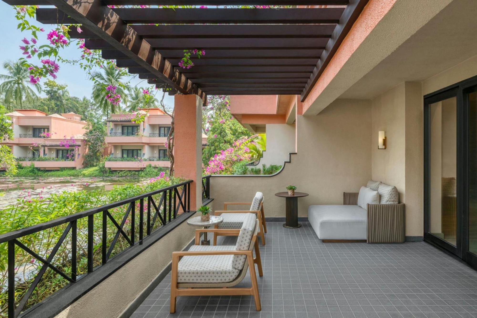 Caroline Astor Suite Lagoon View