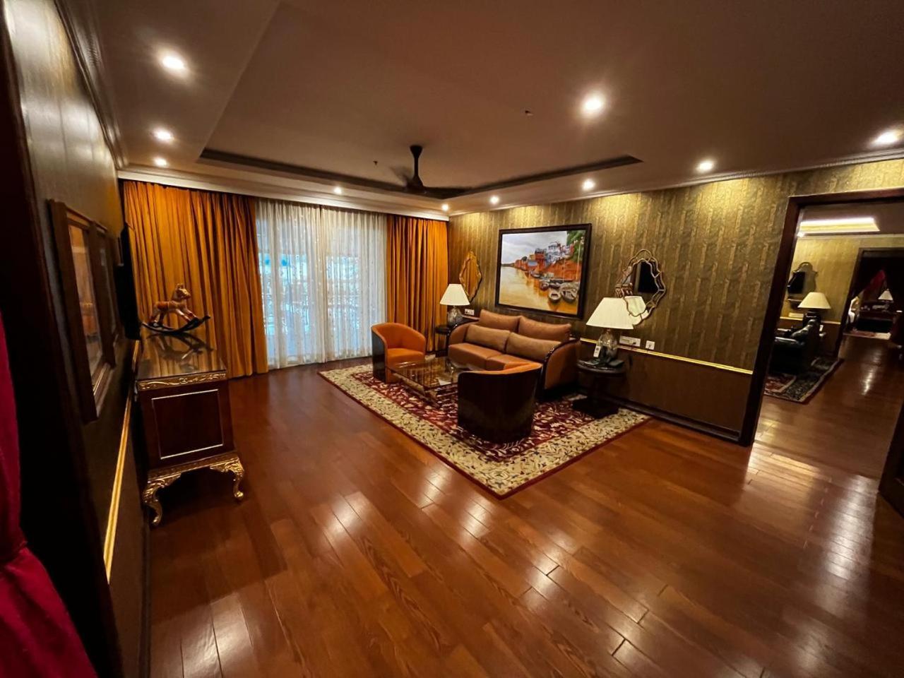 Regent Villa