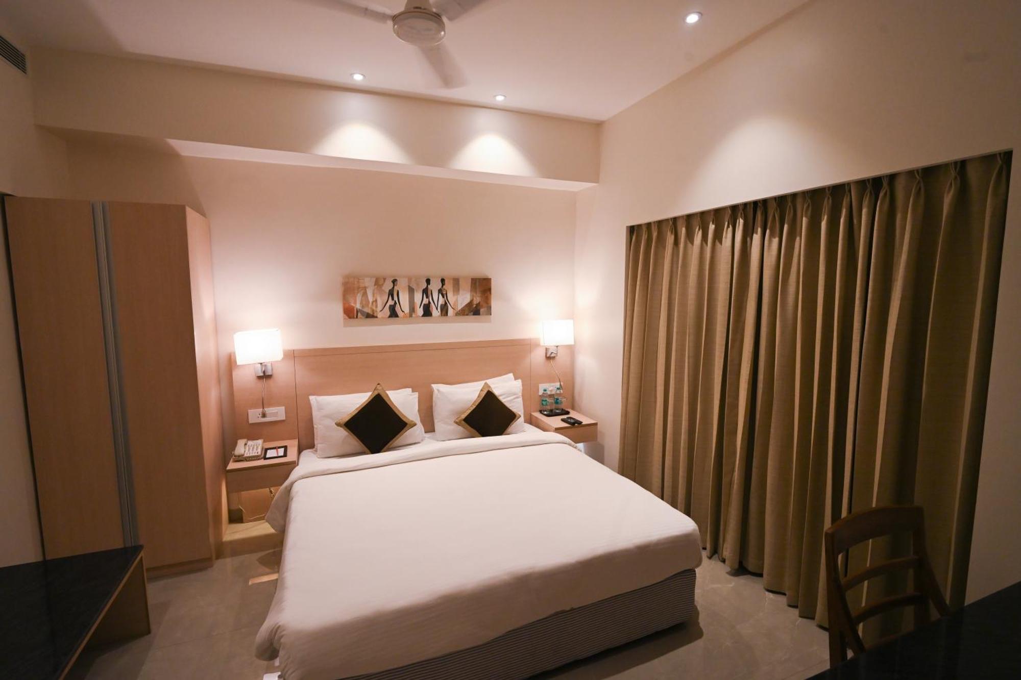 Superior Room 1 Double Bed on food soft beverage