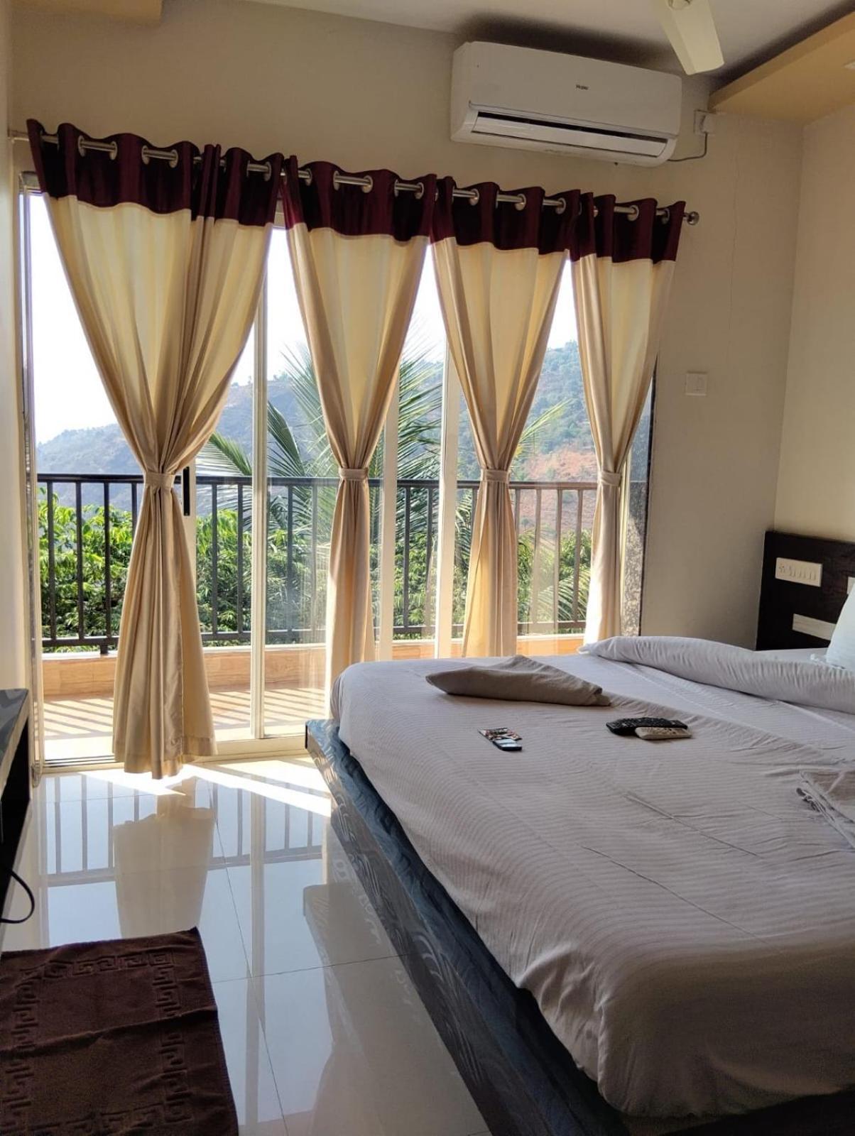 King Room Mountain View
