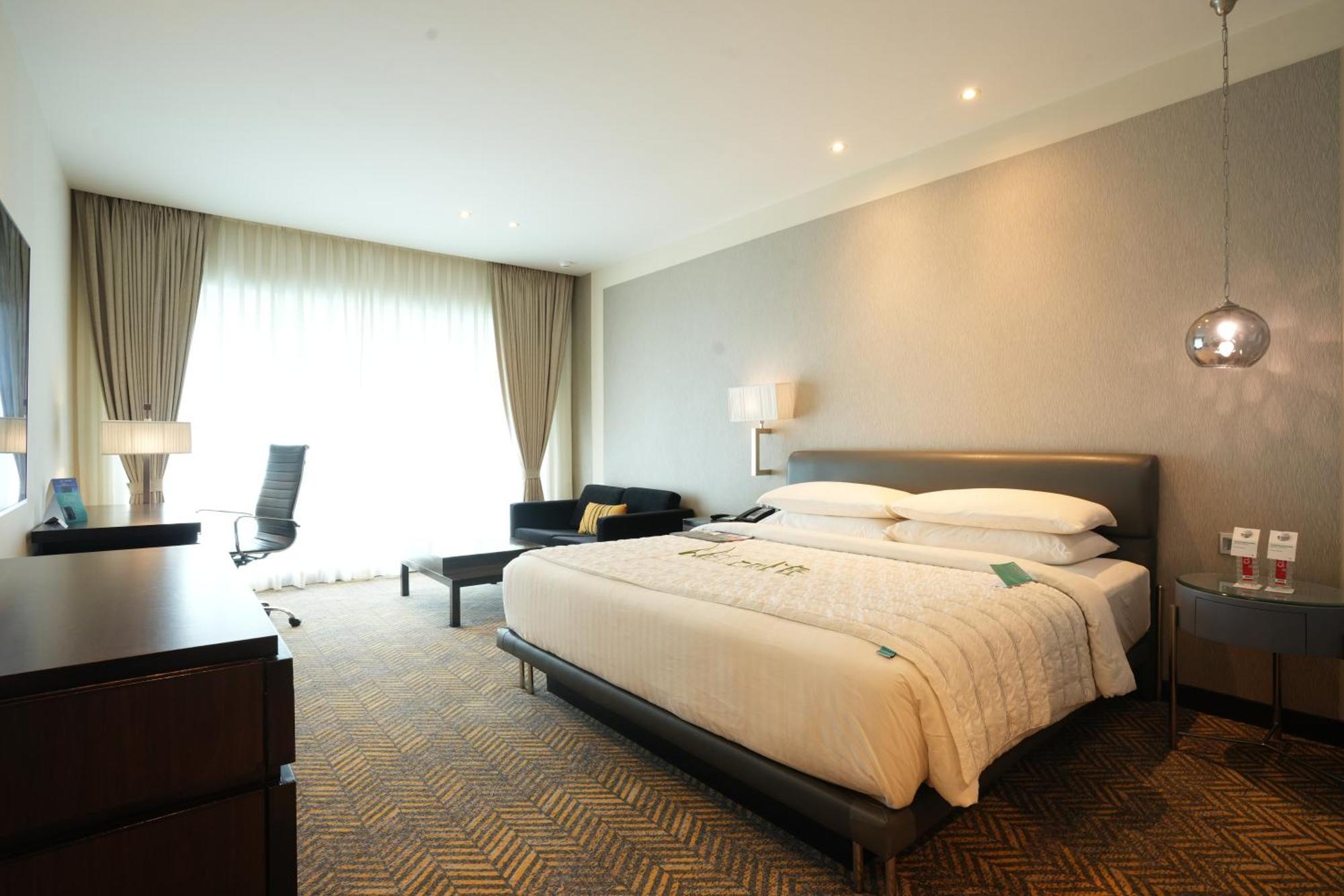 Deluxe Twin Room City View