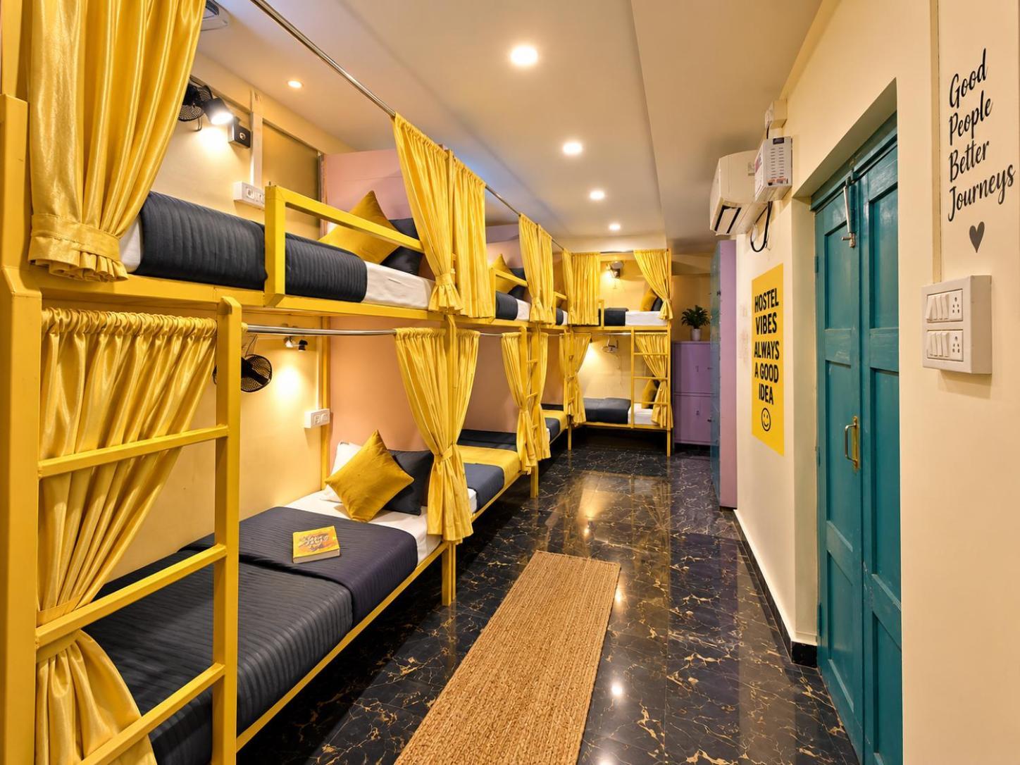 Bed 8-Bed Mixed Dormitory Room