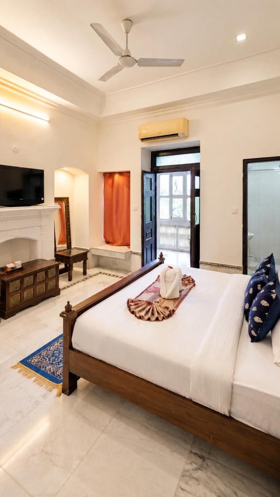 Signature Ganga Facing Room