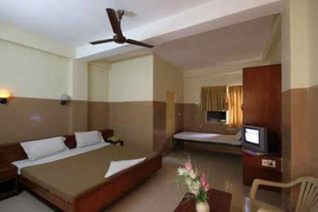Standard Double Room Fan