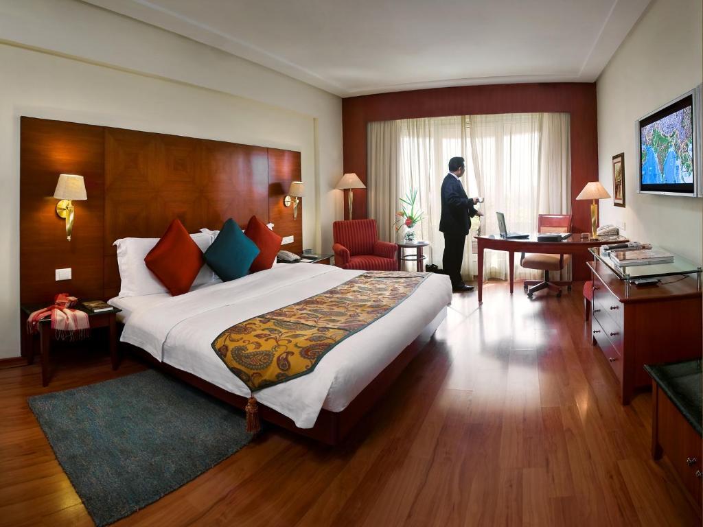 Lalit Club Room Twin Bed (Enjoy Happy Hours with 1+1 offer on Alcoholic Beverages, Soft Beverages),62829727:JPEG
