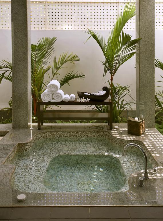 Deluxe Lagoon View Suite (20% off on session of Spa,Complimentary welcome drinks on arrival and Complimentary Hi-Tea)