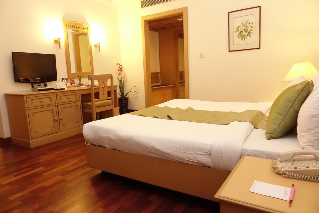 Superior Double or Twin Room,832088201:JPEG
