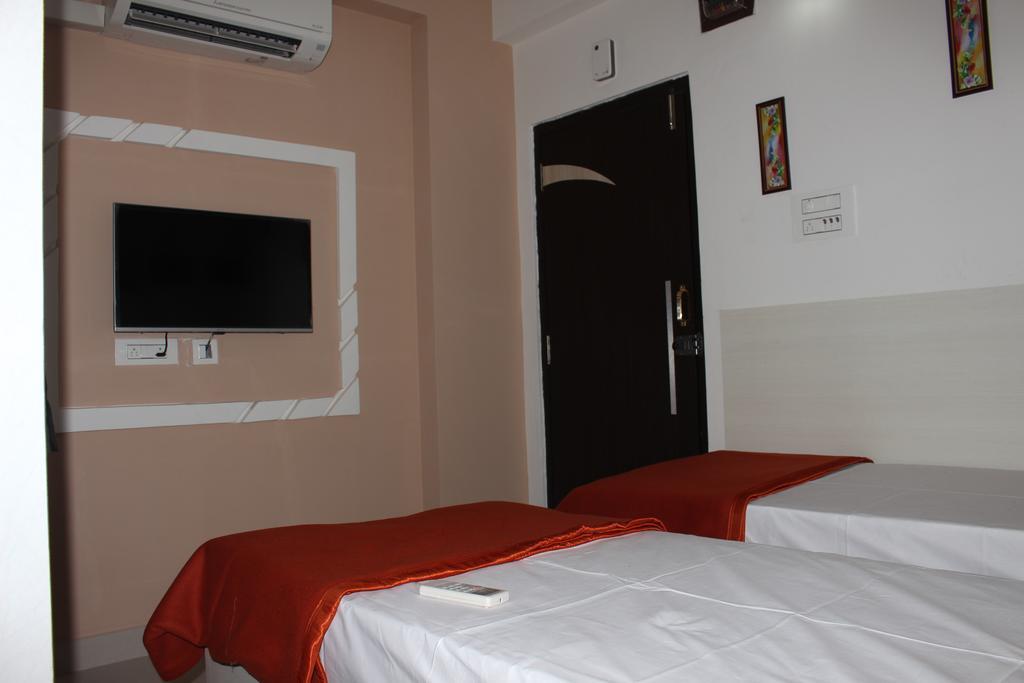 Bed Male Dormitory Room
