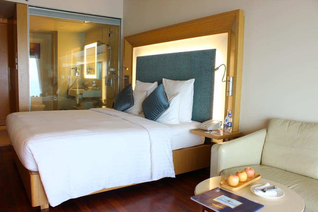 Superior Room 1 King Bed Ocean View,449327889:JPEG