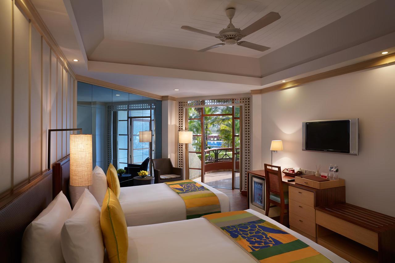 Deluxe Room King Bed
