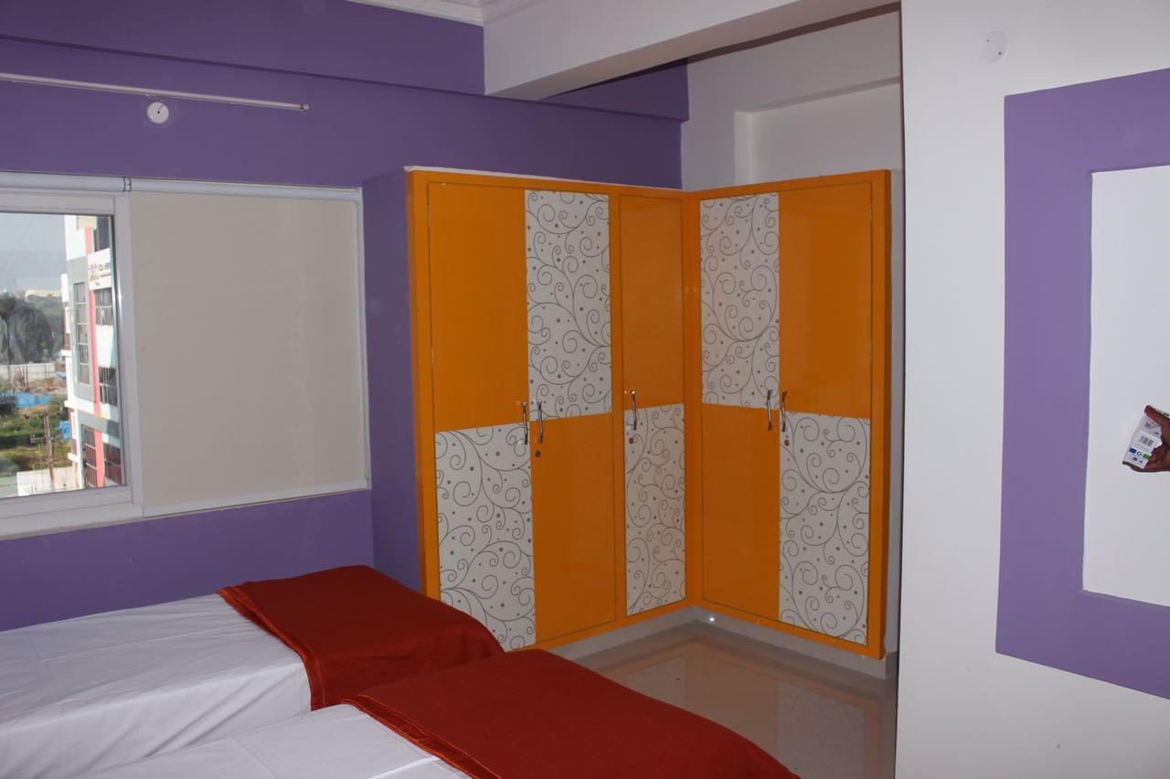 Bed Male Dormitory Room