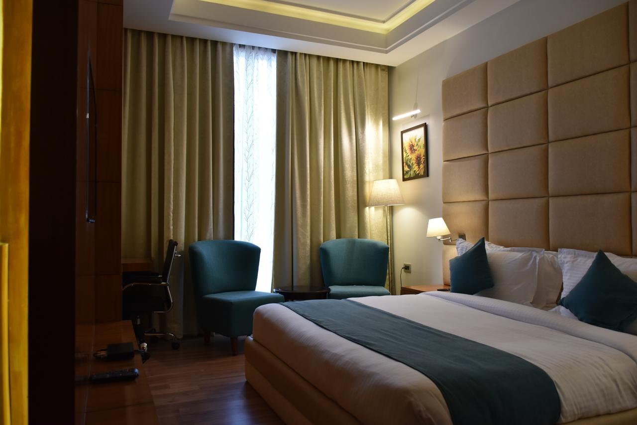 Deluxe Double or Twin Room
