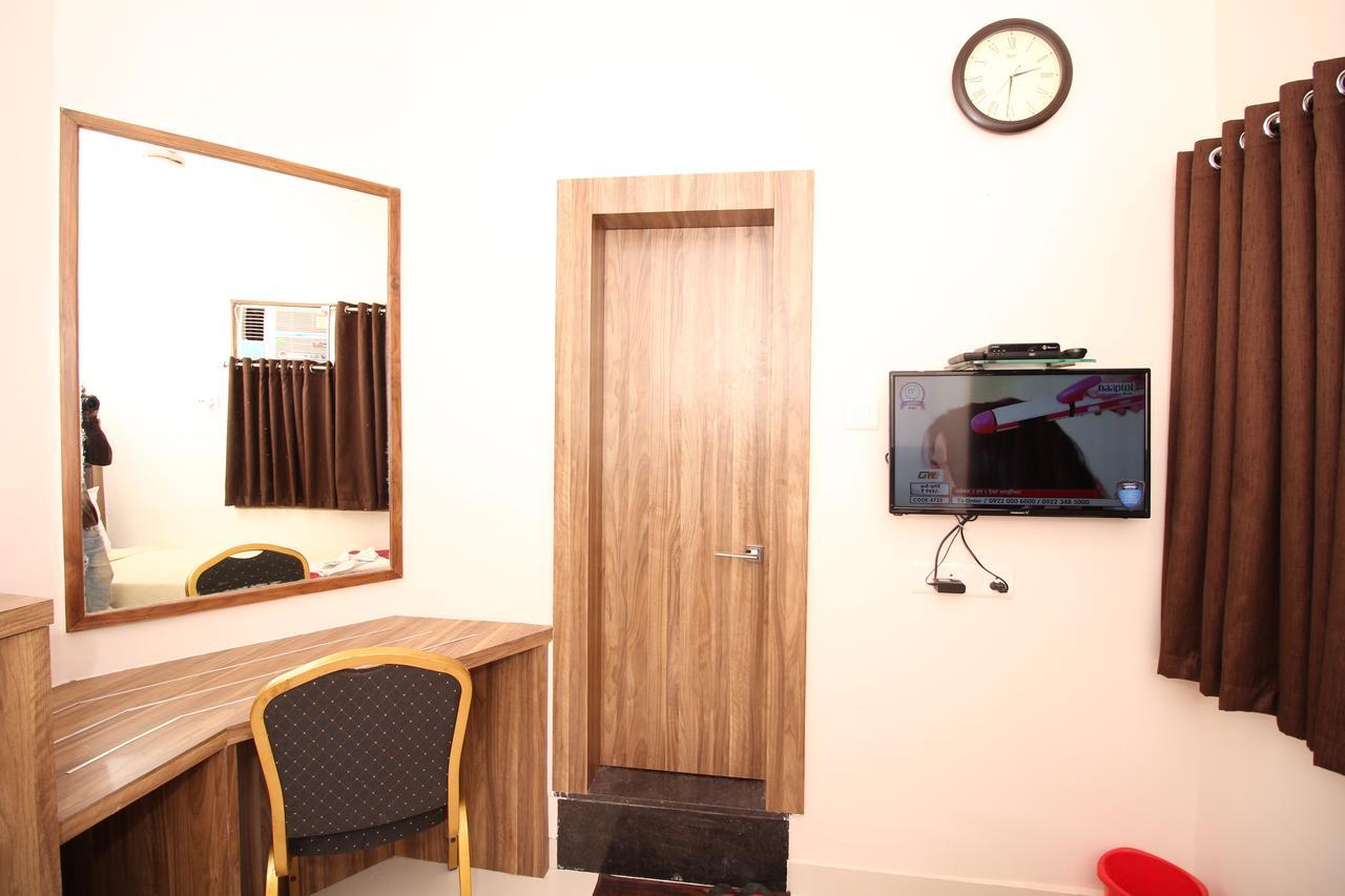 Deluxe Single Room