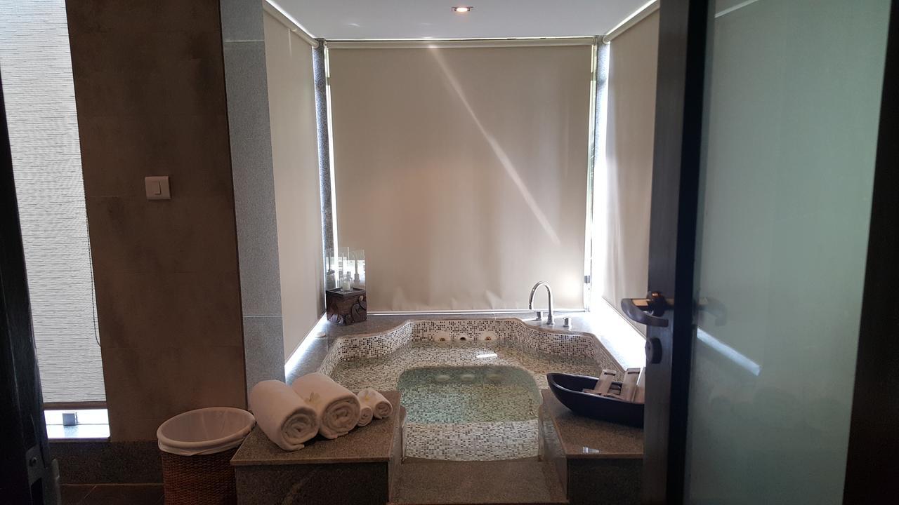 Luxury Lagoon View Suite (20% off on session of Spa,Complimentary welcome drinks on arrival and Complimentary Hi-Tea)