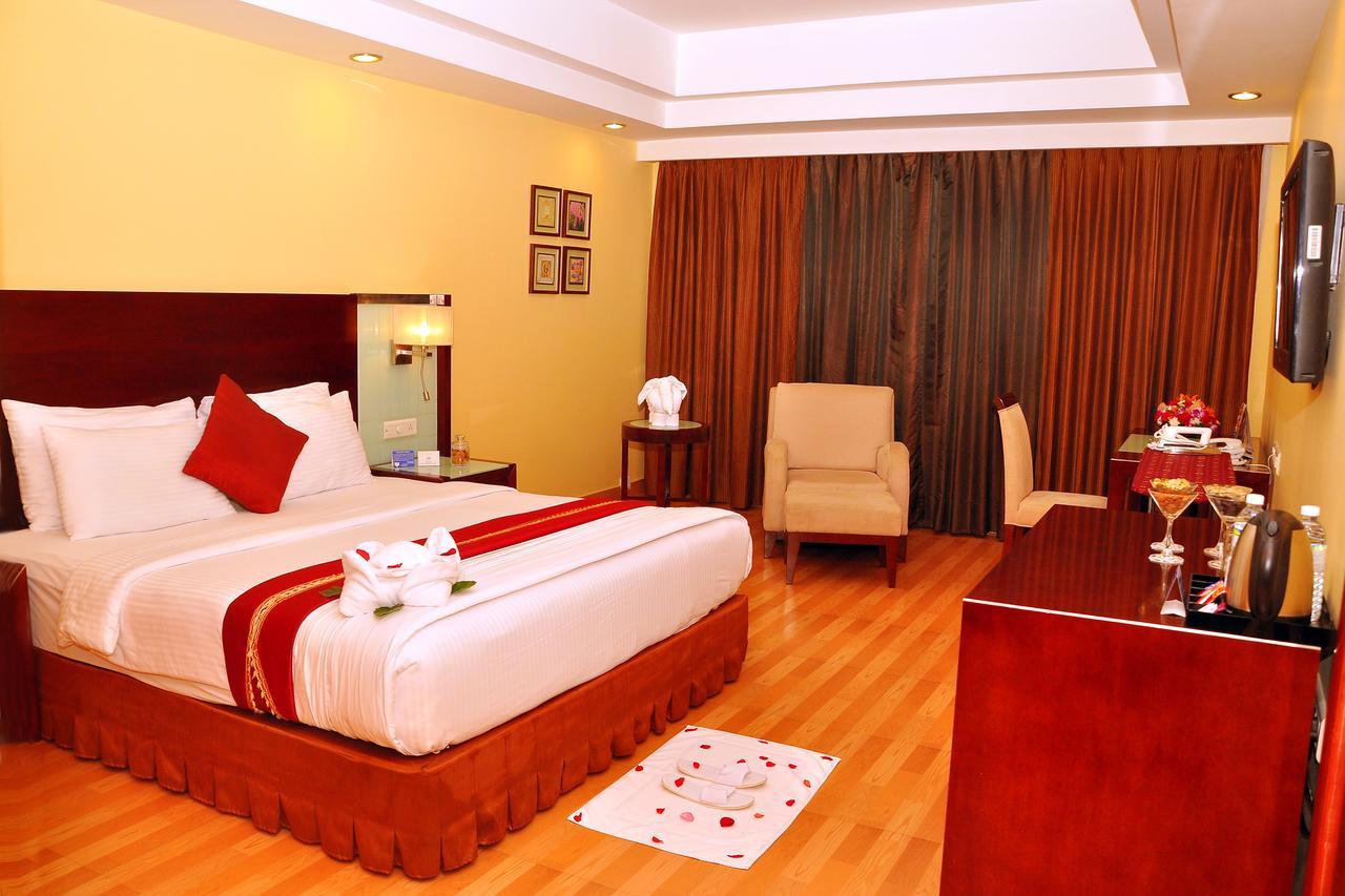 Deluxe Double Room Drop to Sipcot IT Park,677200497:JPEG