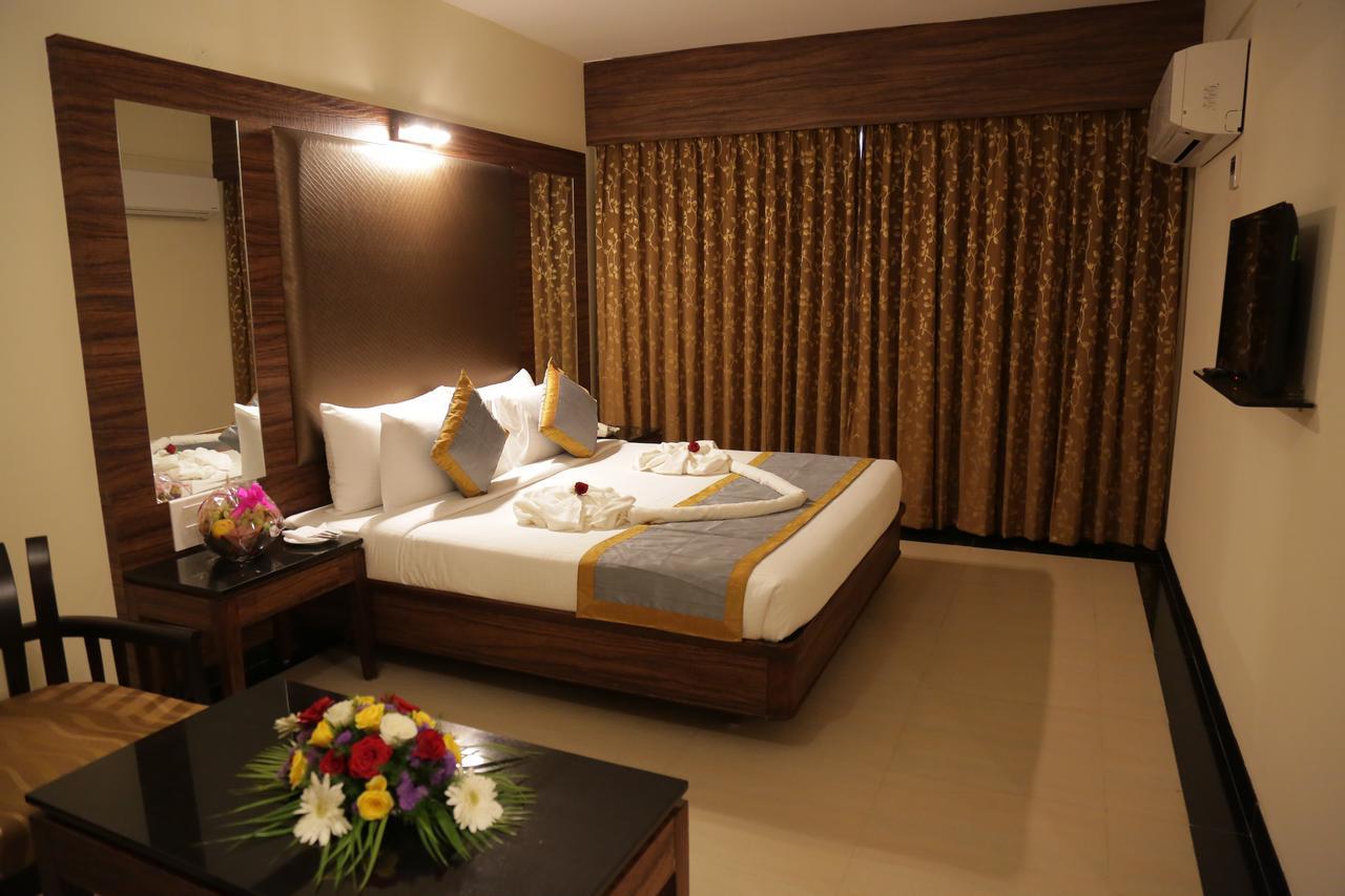 Deluxe Double Room,646787106:JPEG