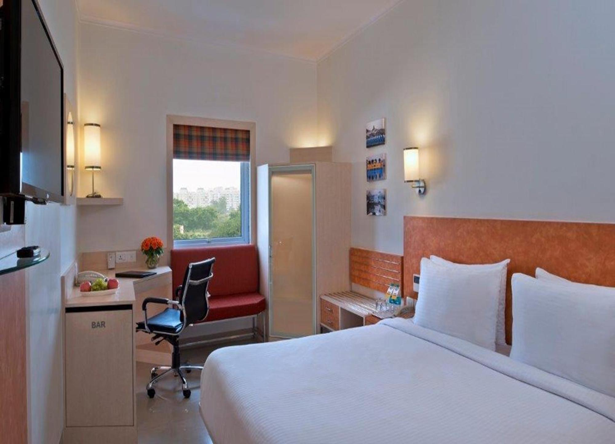 Studio Room Nahargarh View: Enjoy Happy Hours with 1+1 offer on Alcoholic Beverages, Soft Beverages, 15% off on F&B
