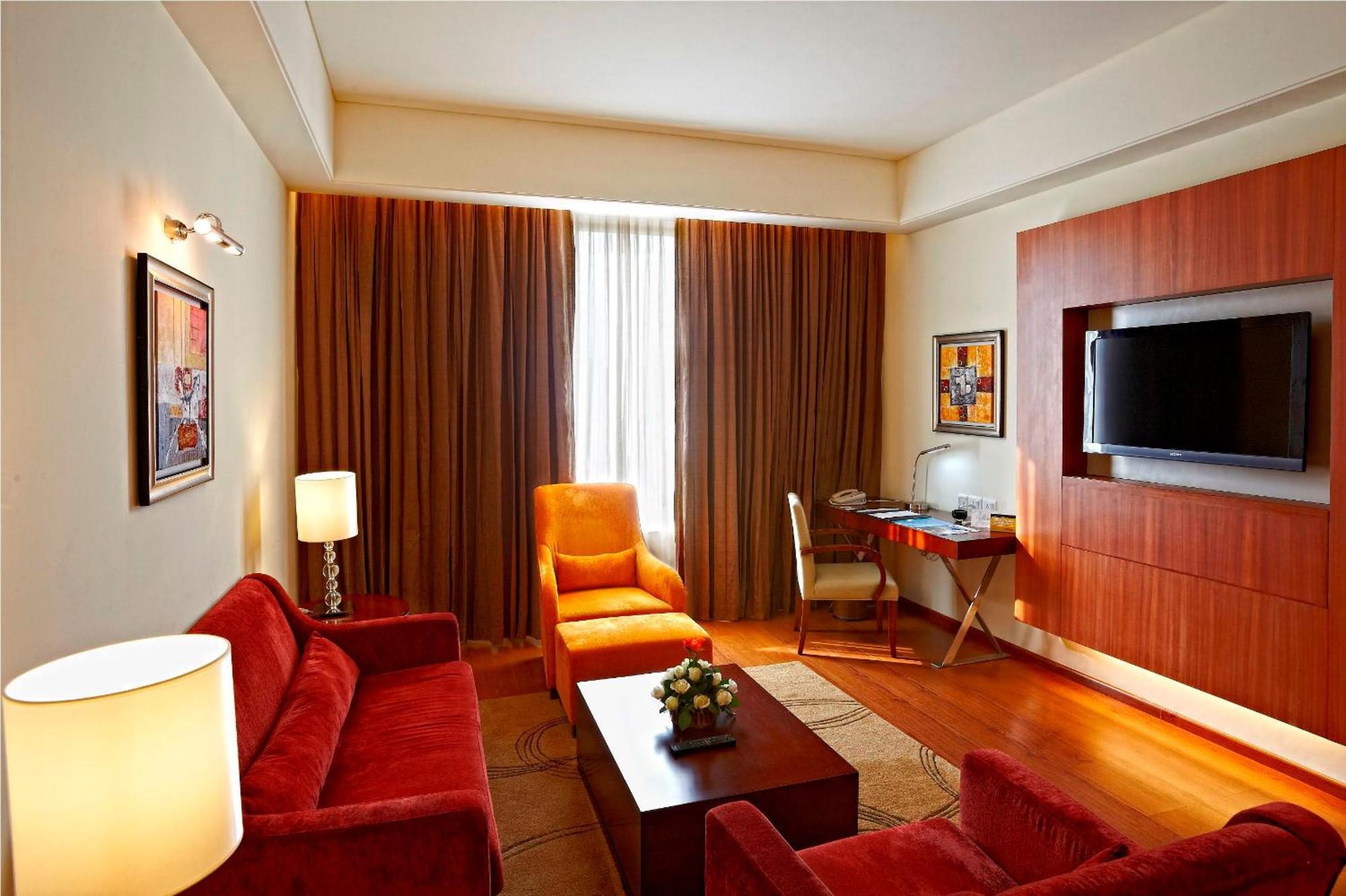 Metropolis Executive Suite,929985421:JPEG