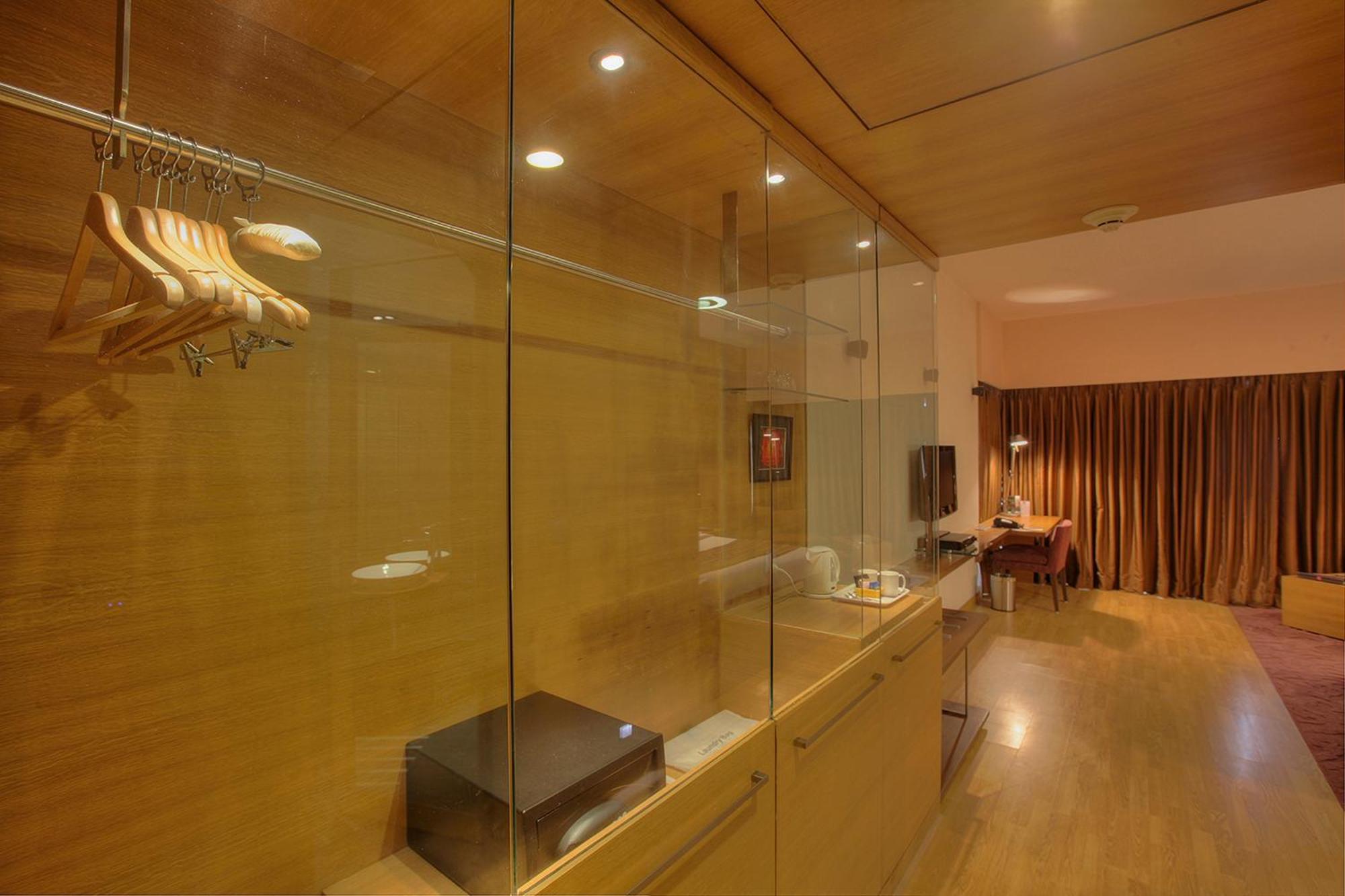 Designer Double Room - 30% off on session of Spa