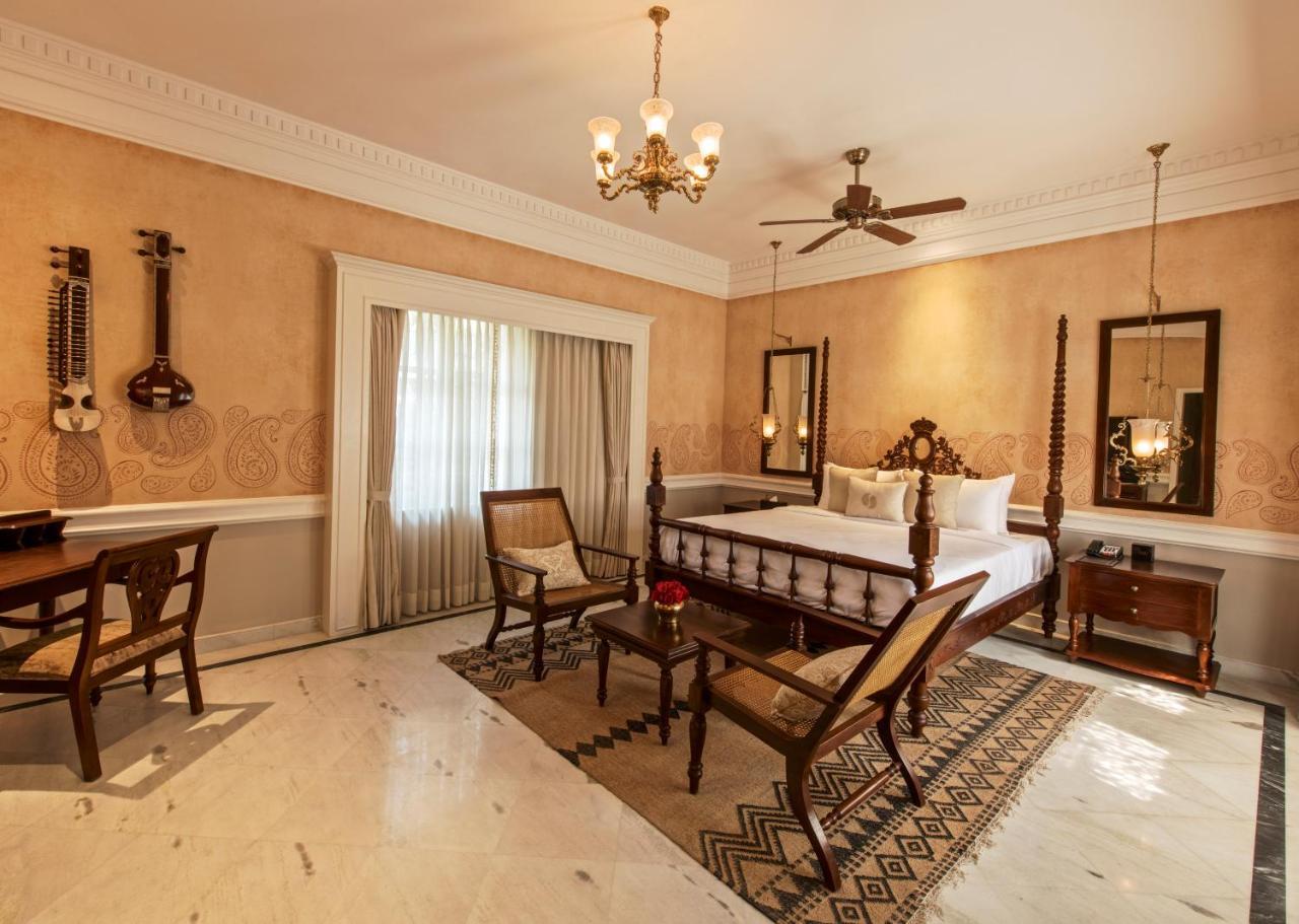 Queen Room,1388163608:JPEG