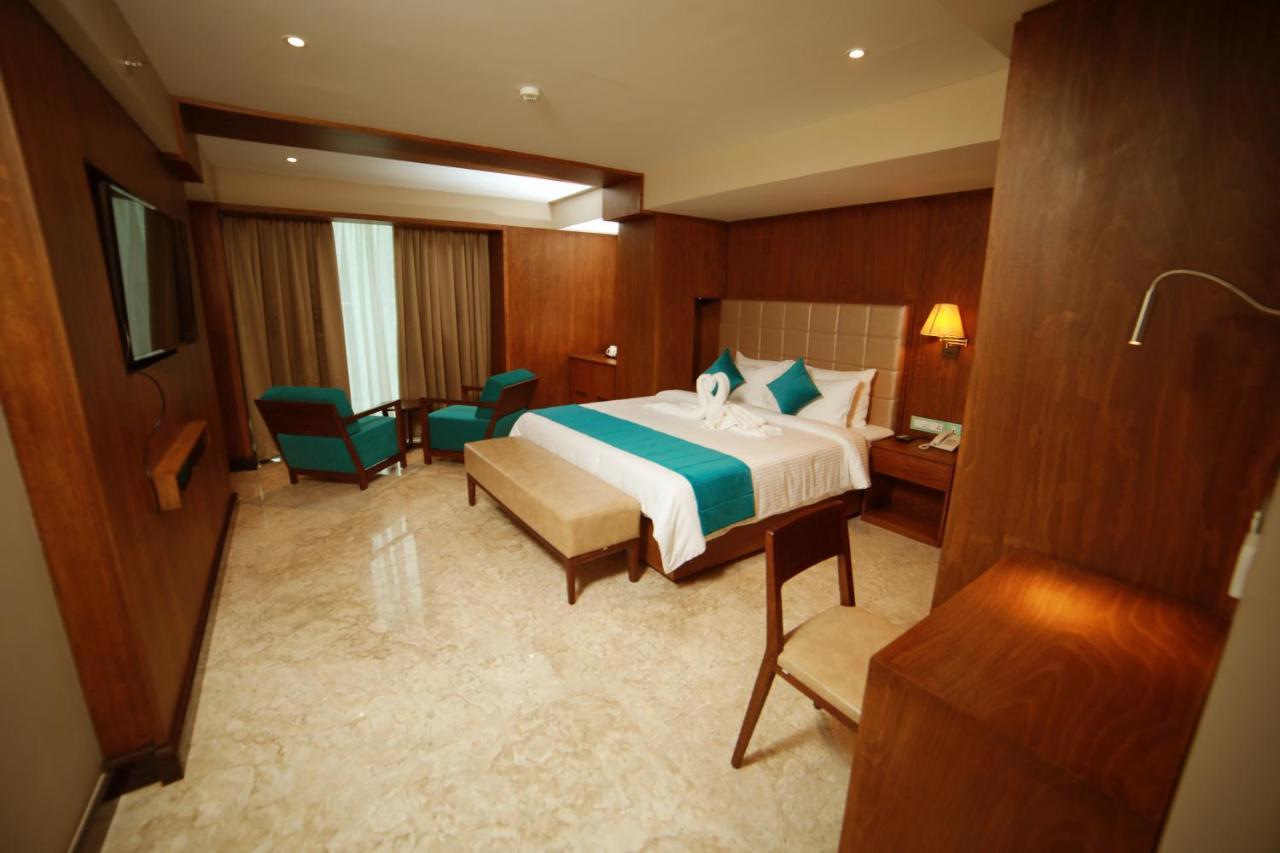 Deluxe Suite,756511603:JPEG